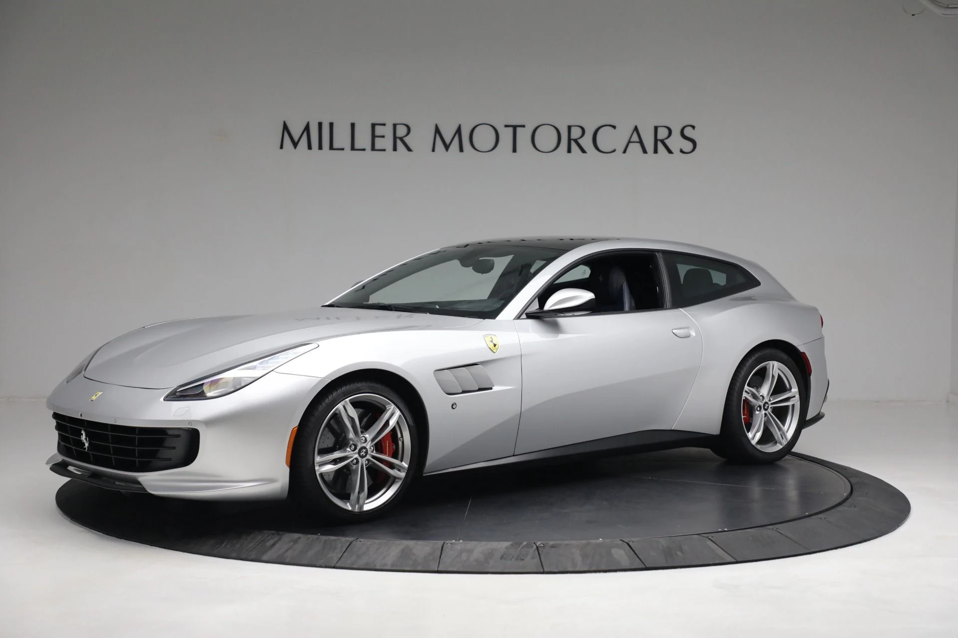 mph002_3541462241_Used_2017_Ferrari_GTC_4_Lusso_a5293891f9