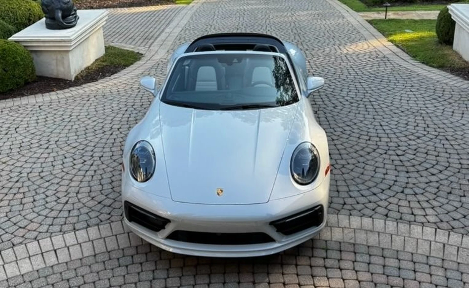 mph002_3543212447_Used_2024_Porsche_911_Carrera_4_S_1762818399_0a0b827c6d