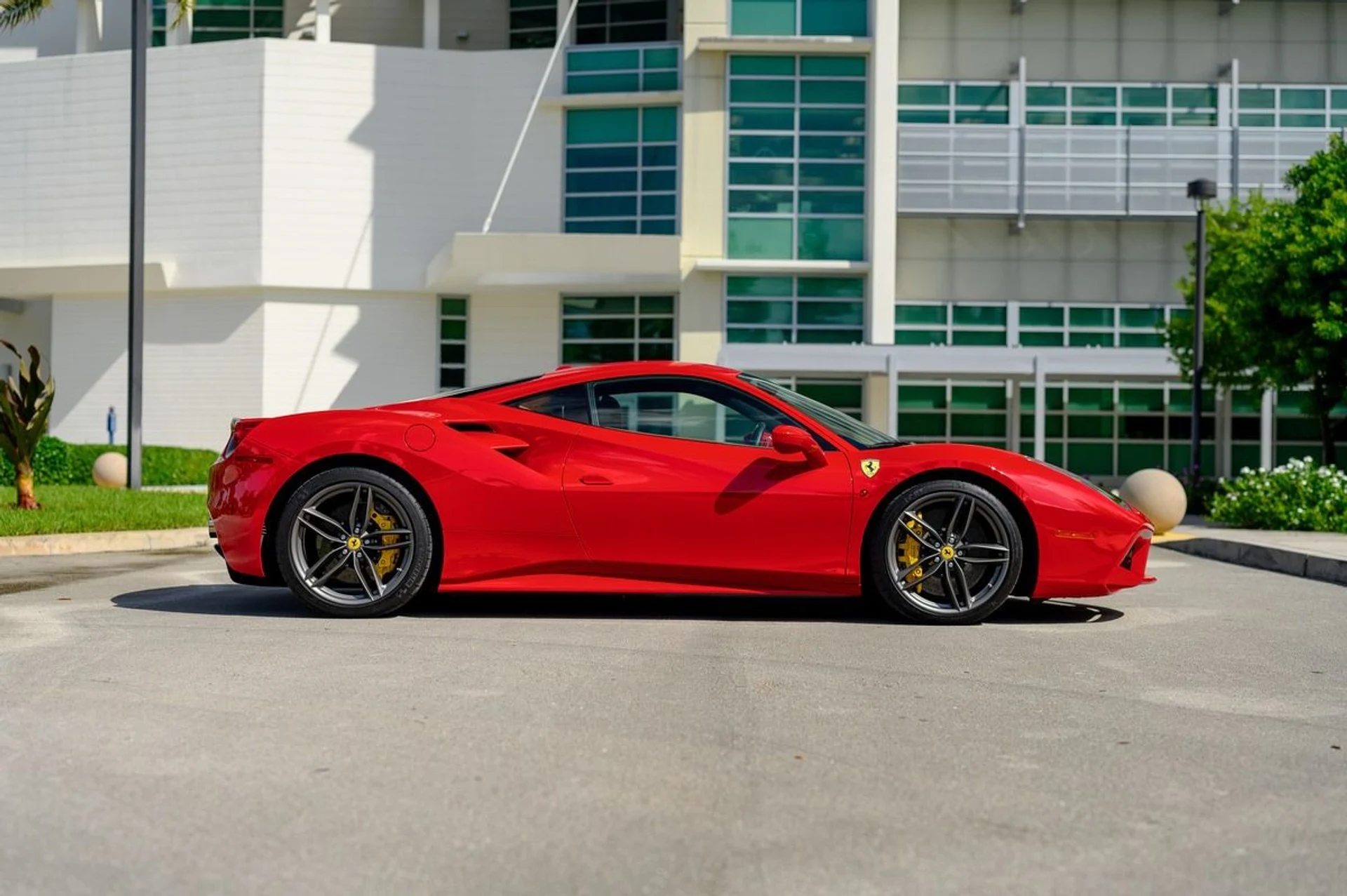 mph002_3546966874_Used_2017_Ferrari_488_GTB_1753314367_476e329b6e