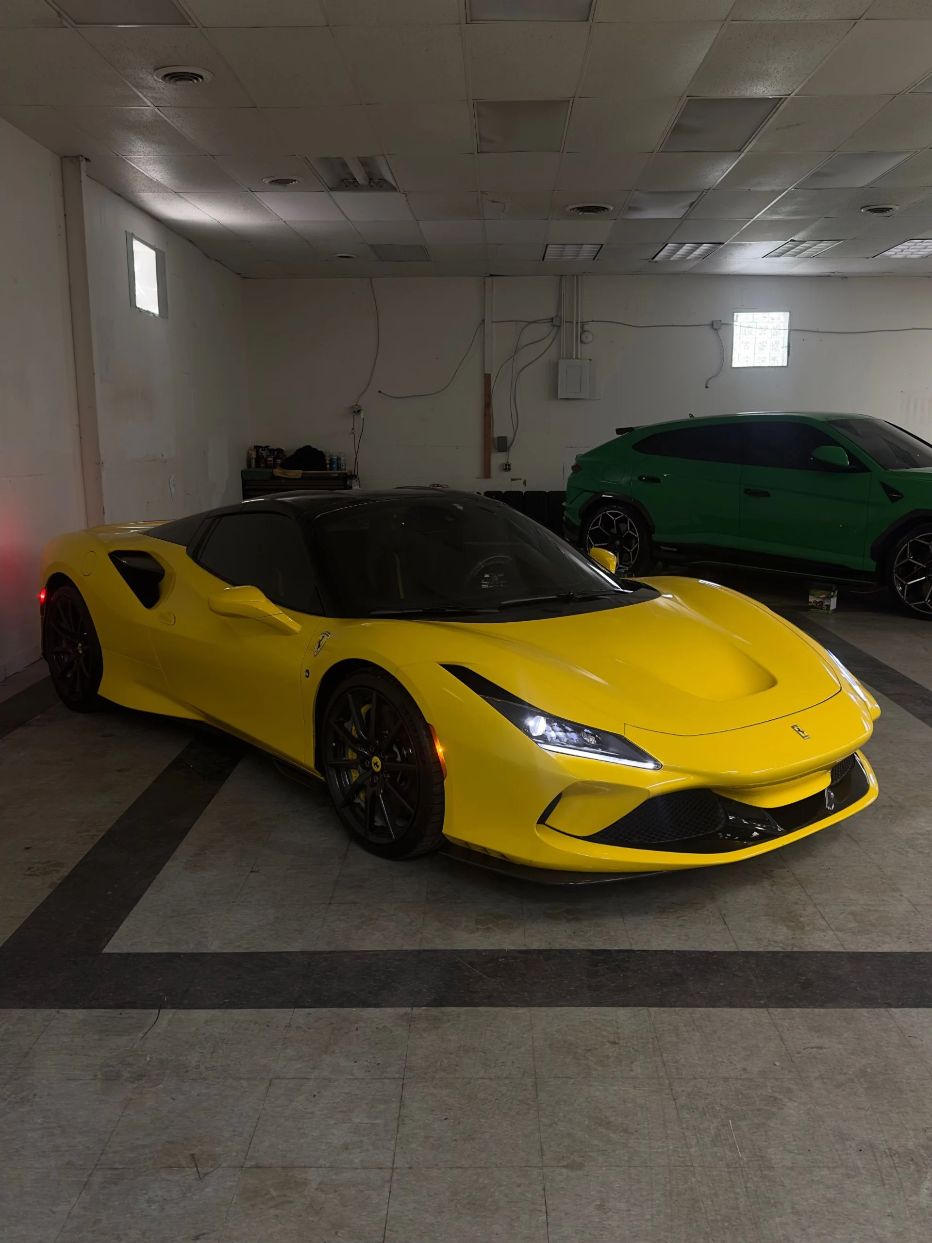mph002_3556660248_Used_2021_Ferrari_F8_Spider_1758838952_402f7e7436