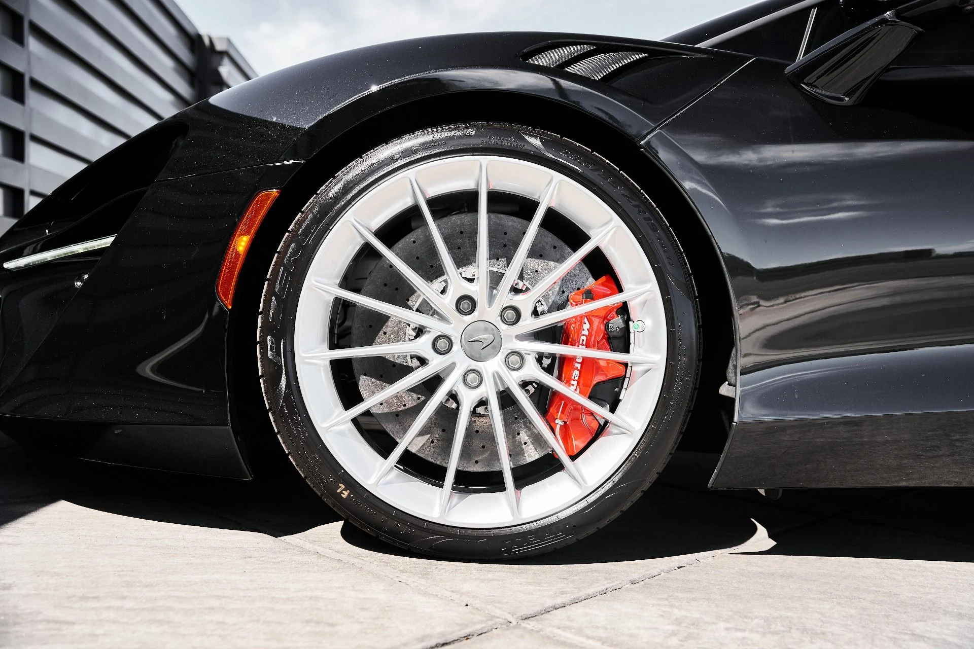 mph002_35588053_Used_2024_Mc_Laren_Artura_1774742164_f088572429