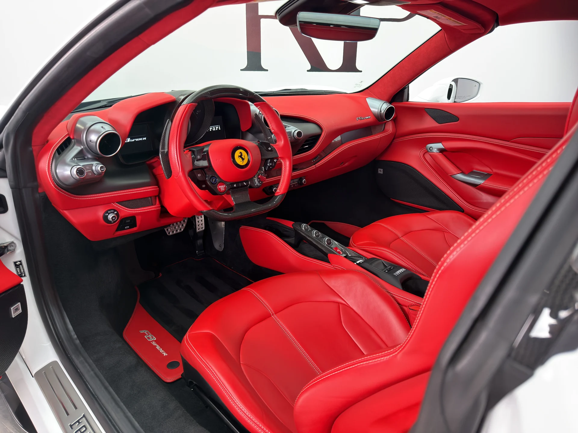 mph002_3565246326_CA_3758_interior_003_7c77076d20