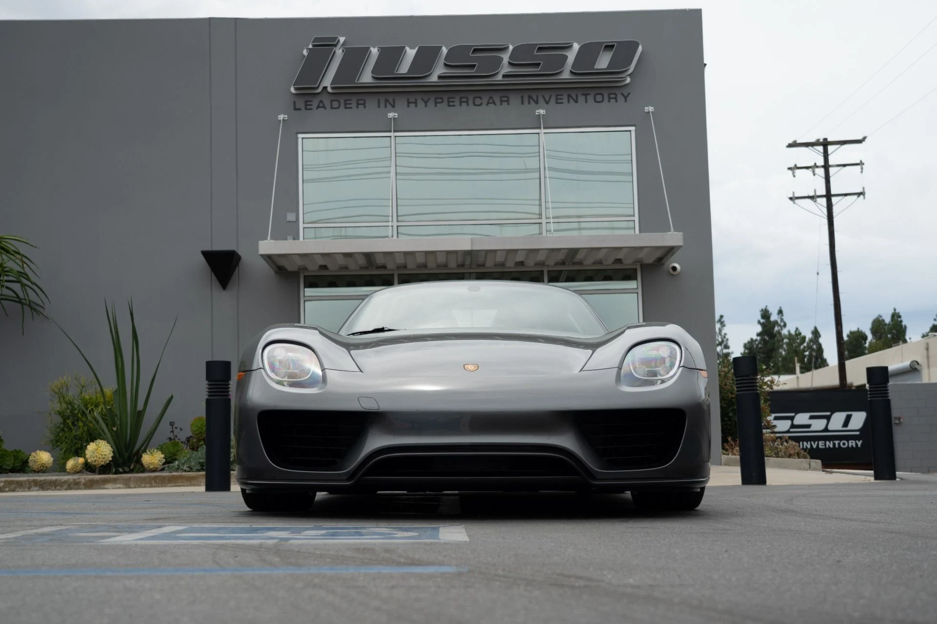 mph002_357247037_Used_2015_Porsche_918_Spyder_1756831339_5eda2c8e78