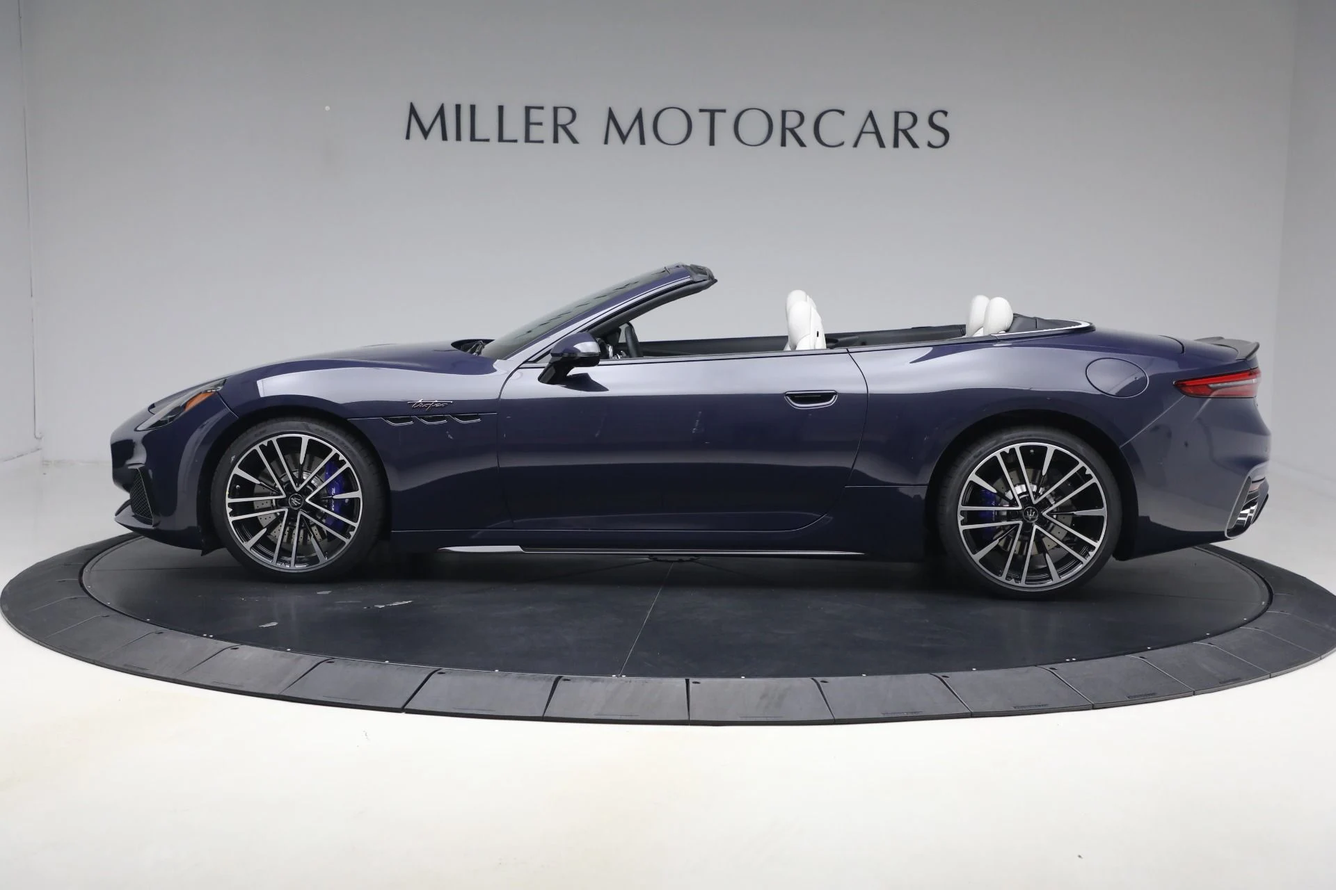 mph002_3577055446_New_2026_Maserati_Gran_Cabrio_Trofeo_1777924970_bb7106f3fc