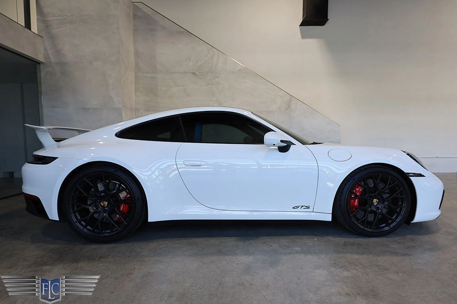 mph002_35797136_used_2024_porsche_911_carreragtsmanualcoupe_9689_22738585_3_1024_e48feaed20