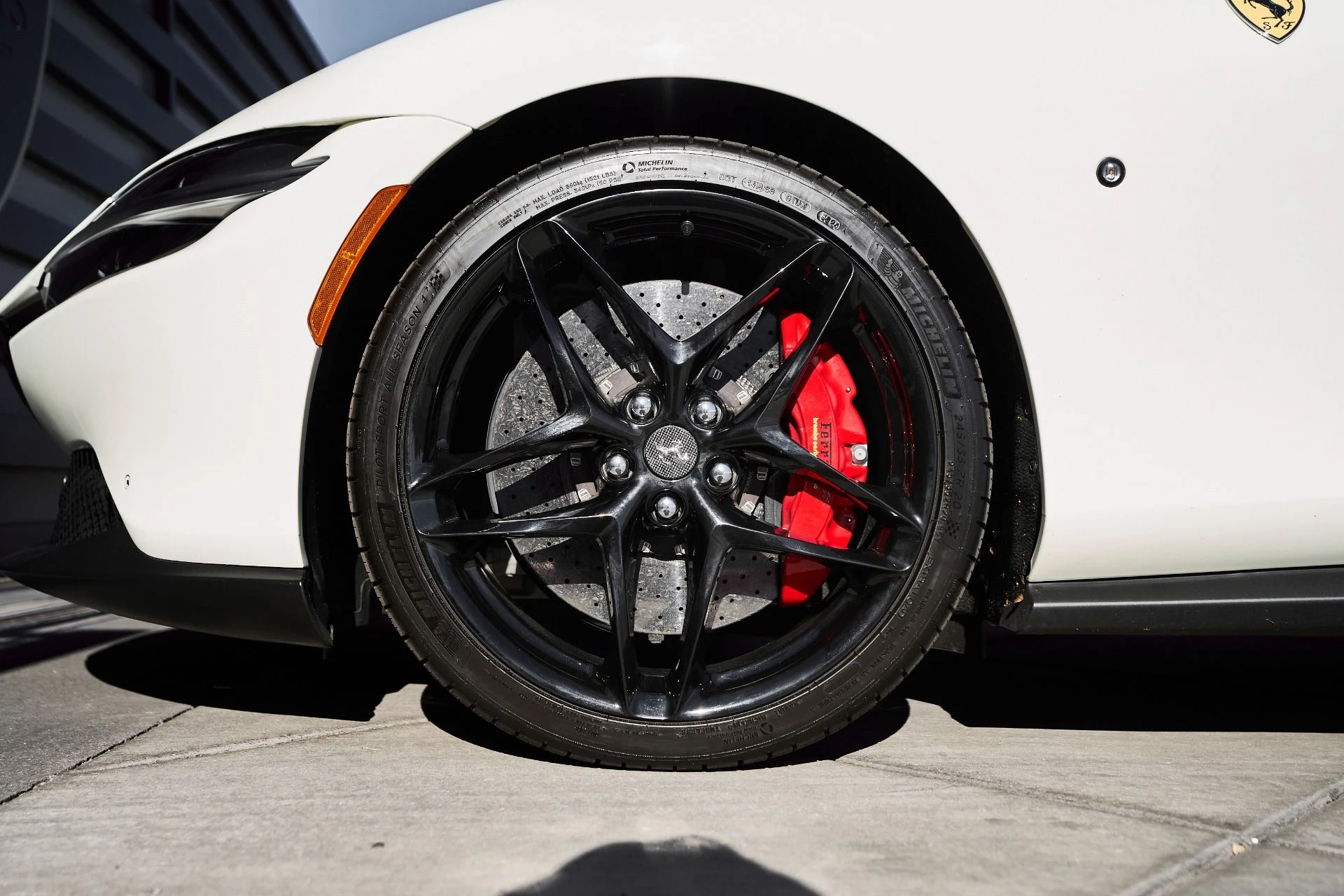 mph002_3592655492_Used_2022_Ferrari_Roma_Base_1764637172_ac07a78d93