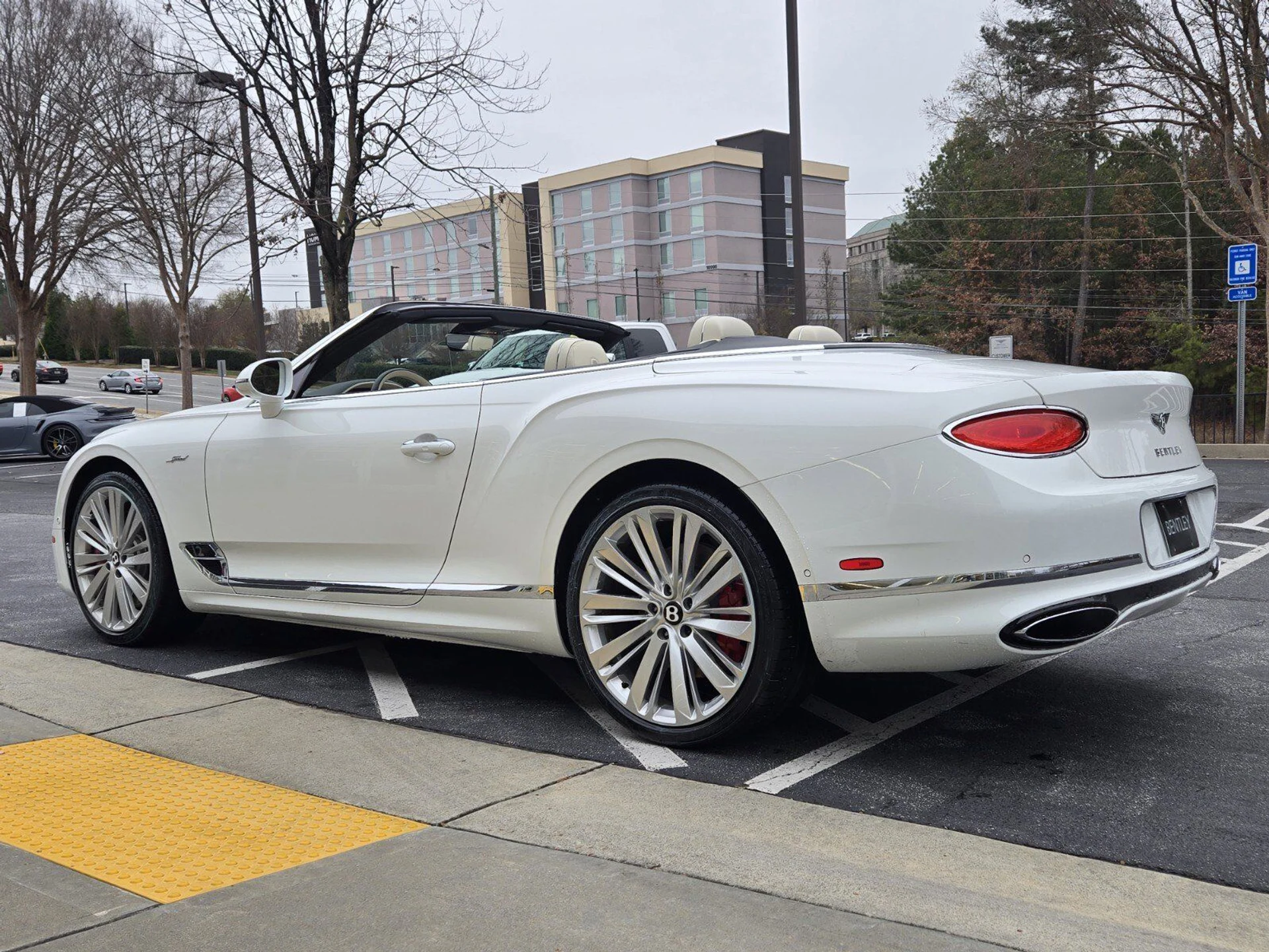 mph002_3593591748_875dc4c782d798bf3b4f1e2eea9e093fx_9339251fe2