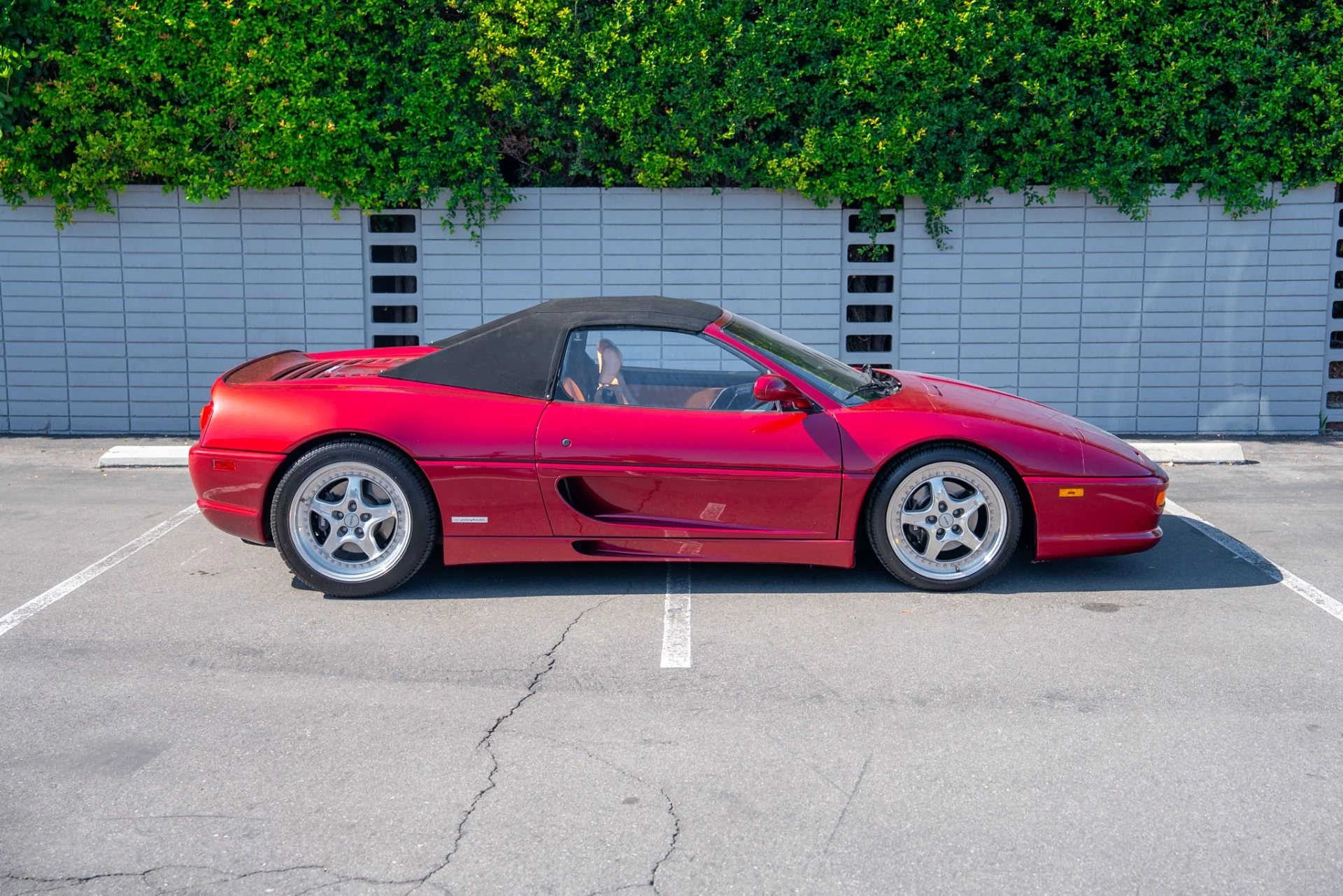 mph002_3620353518_Used_1995_Ferrari_F355_Spider_1762303570_104a08e53e