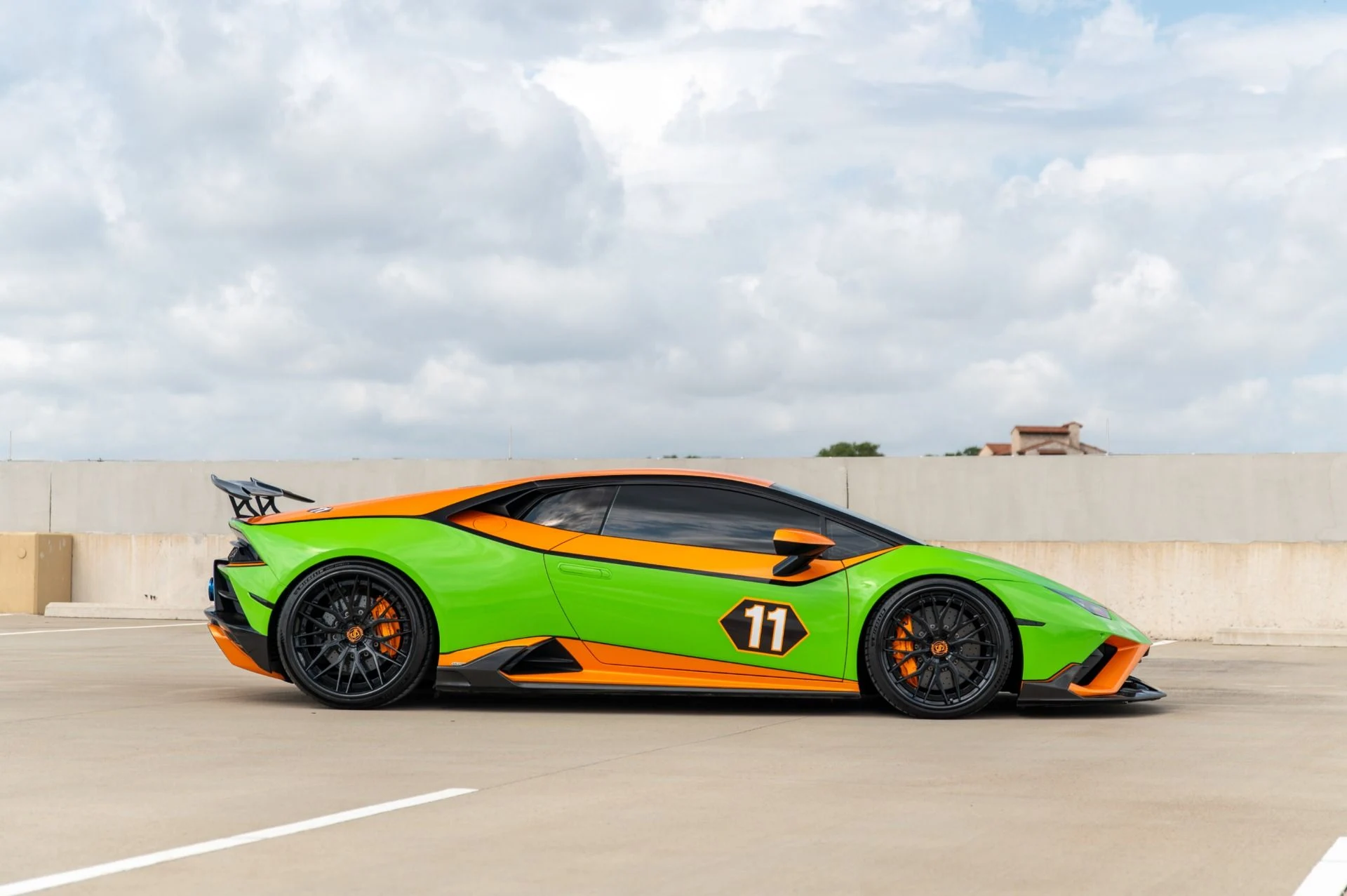 mph002_3622519875_Used_2021_Lamborghini_Huracan_EVO_1753824256_c65dd6b31b