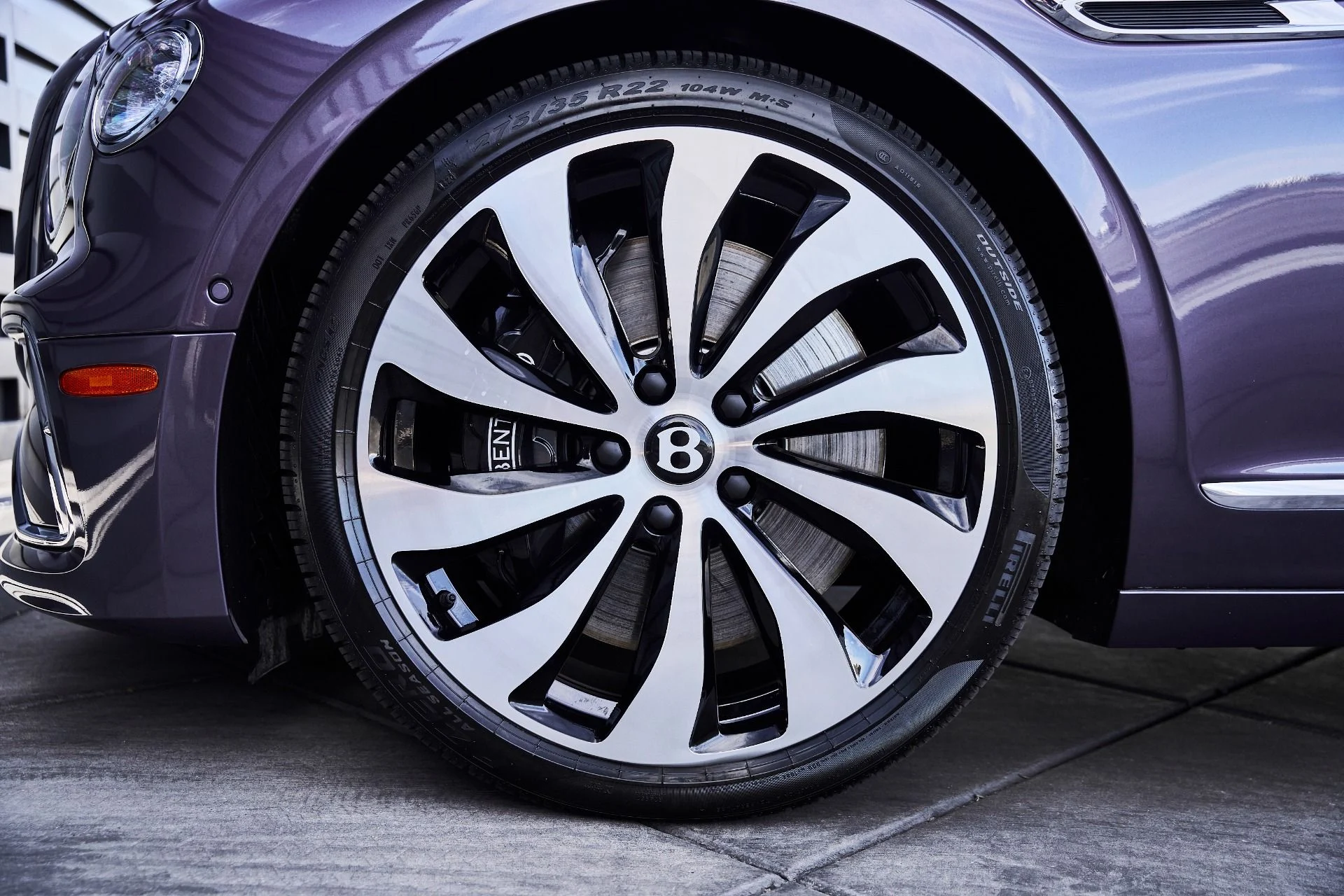 mph002_362352461_Used_2026_Bentley_Flying_Spur_V8_1775613242_6177a8684c