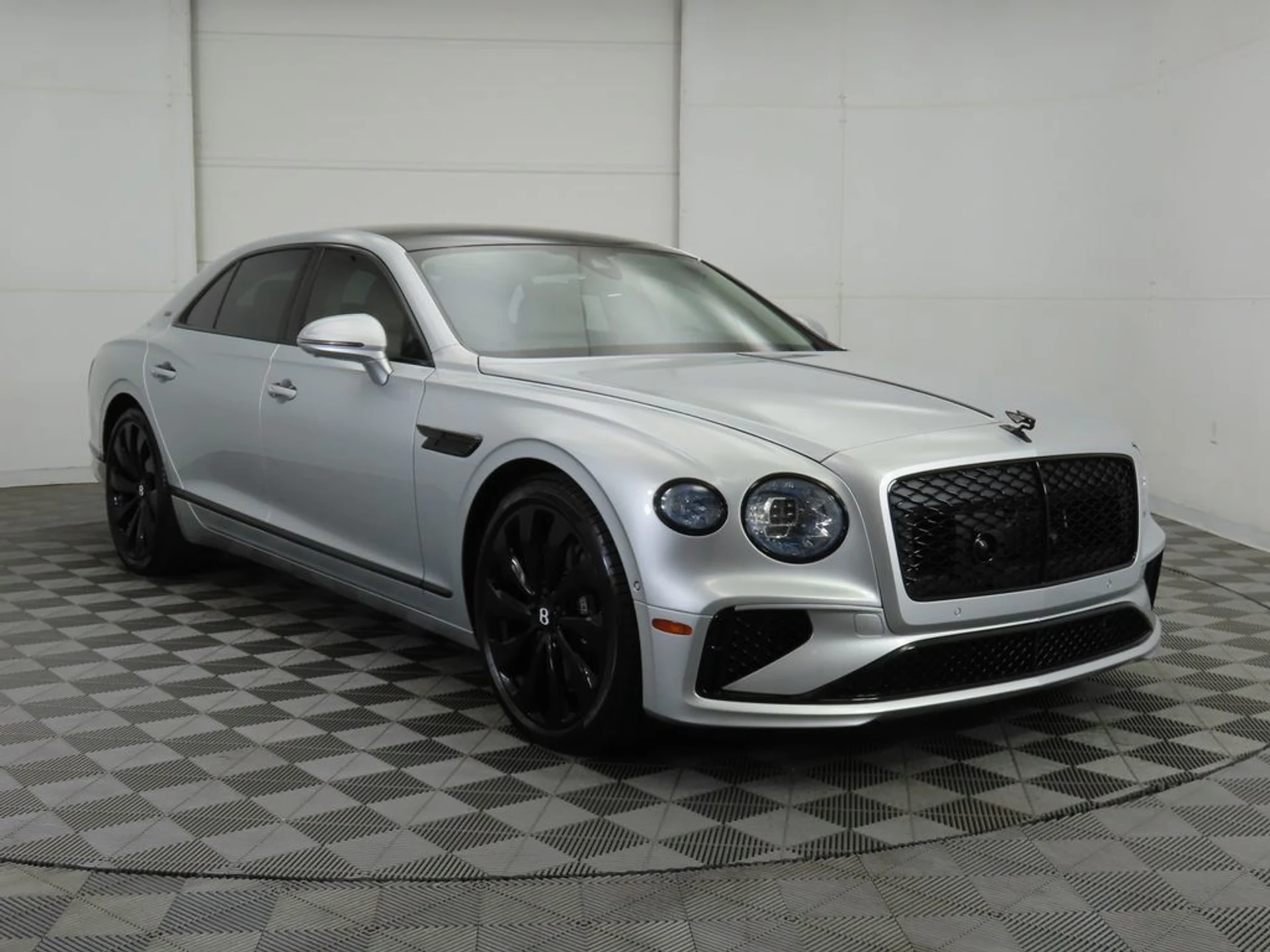 mph002_3623542332_new_2025_bentley_flying_spur_blackeditionsedan_8119_22910536_3_1024_86e0f82857
