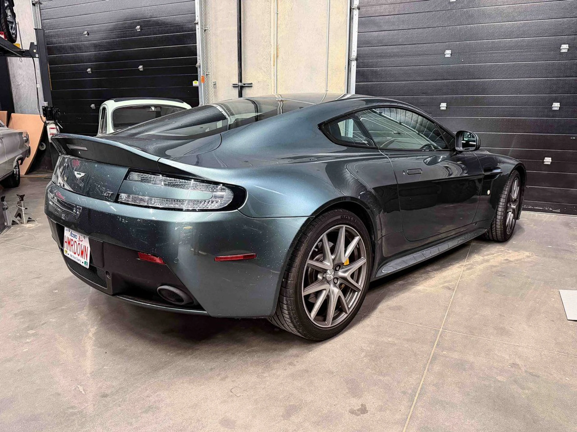 mph002_3623726049_aston_martin_v8_vantage_2015_446b43d5be