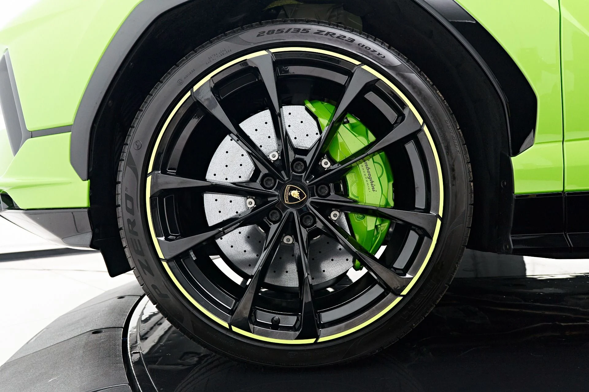 mph002_3624388967_Used_2023_Lamborghini_Urus_S_1692657144_793a26f3df