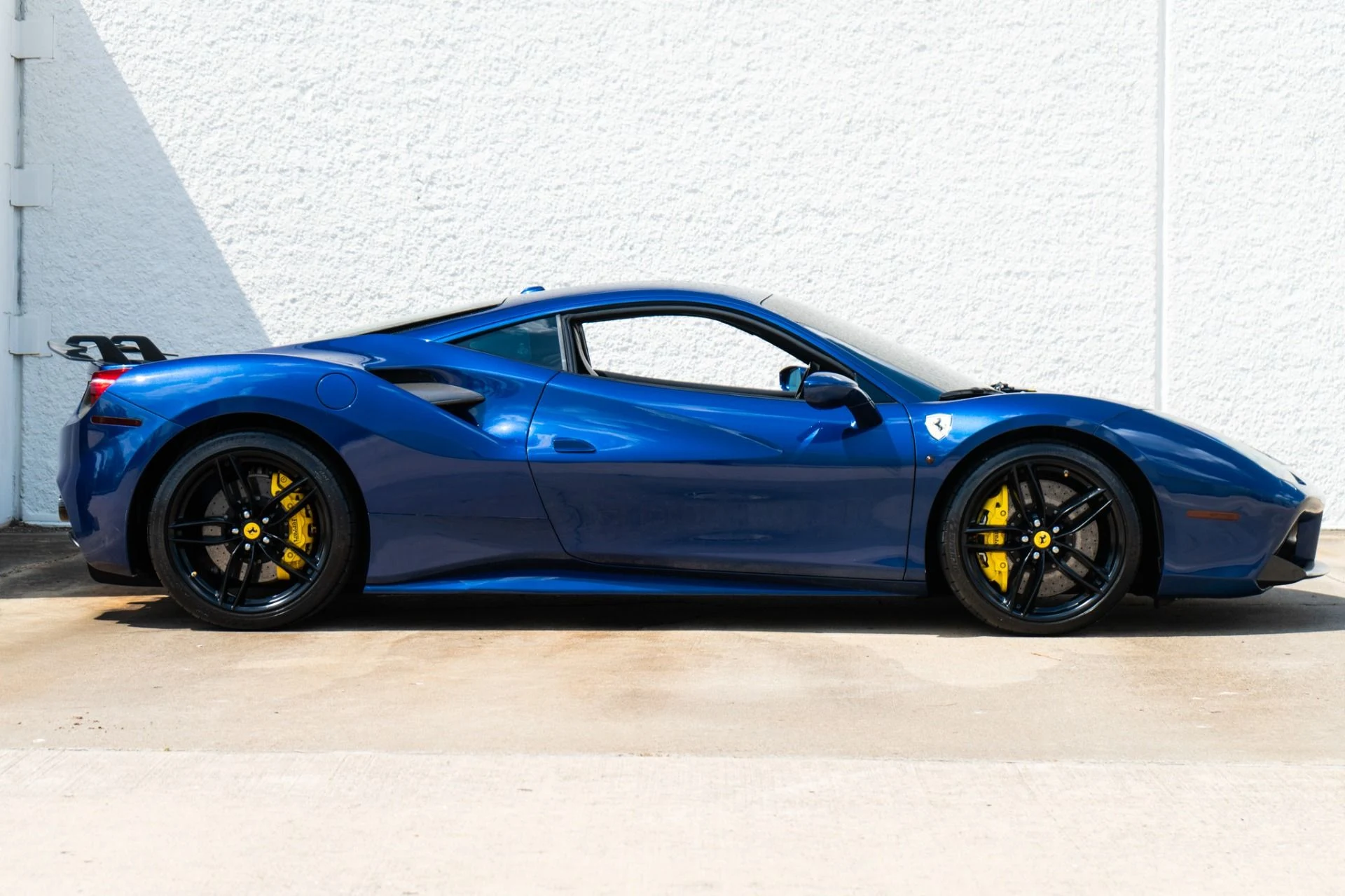 mph002_3625284350_Used_2018_Ferrari_488_GTB_1790107764_7a54369d21