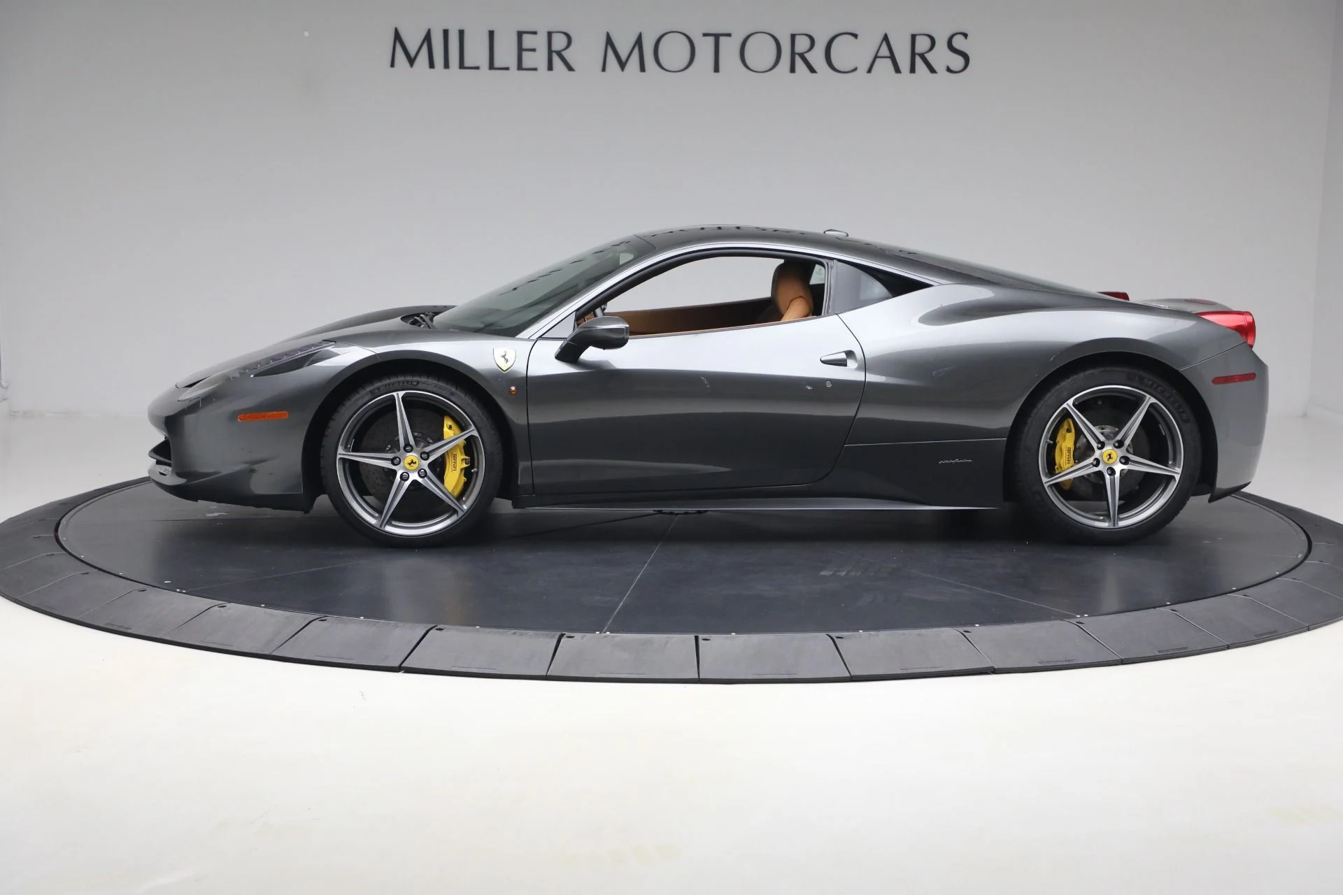 mph002_3626186813_Used_2012_Ferrari_458_Italia_1781555237_18aea6f0ee