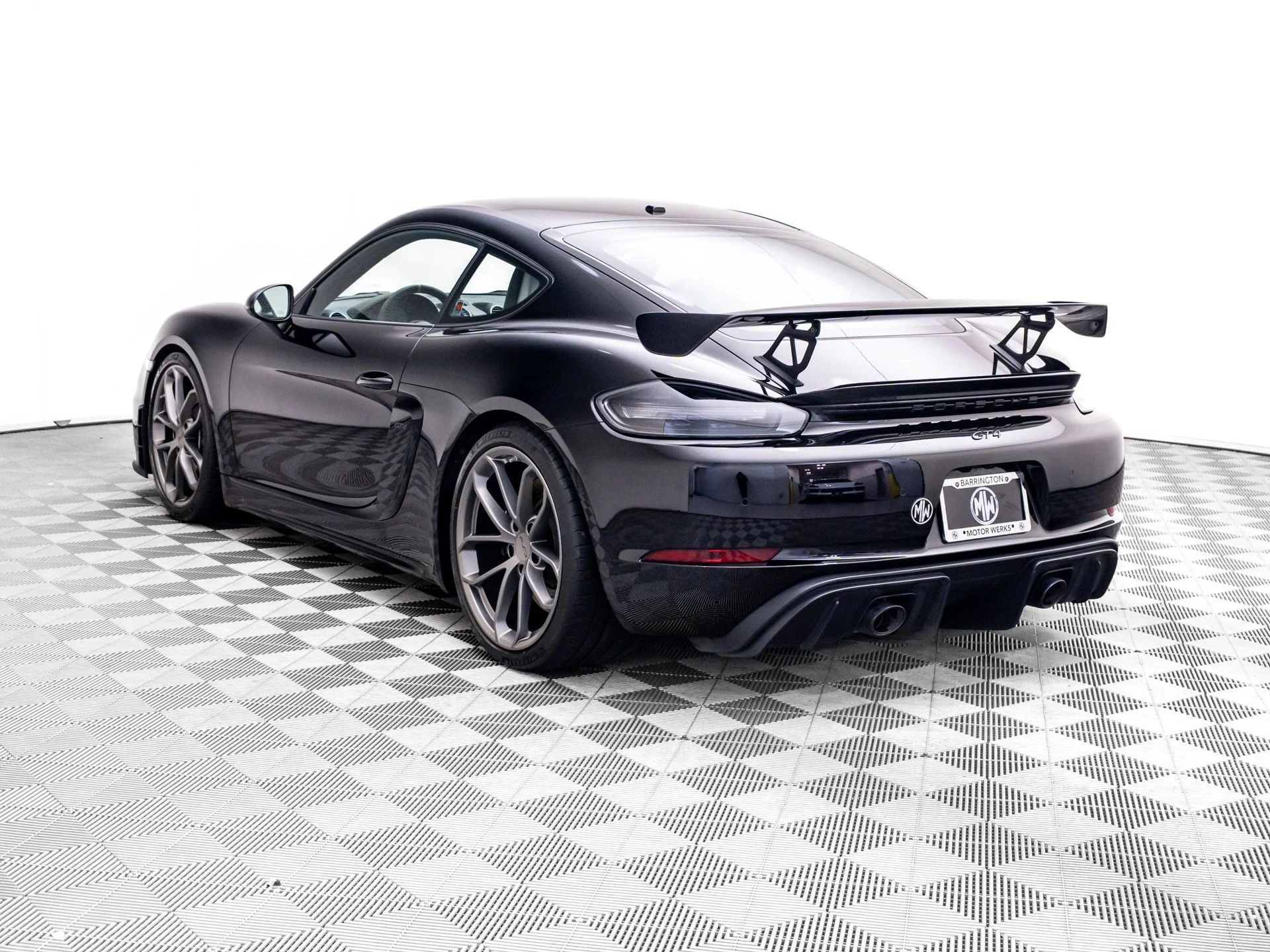 mph002_3630100253_e0b230a81c8ce5b5884969e73a81700cx_051fa4a28c