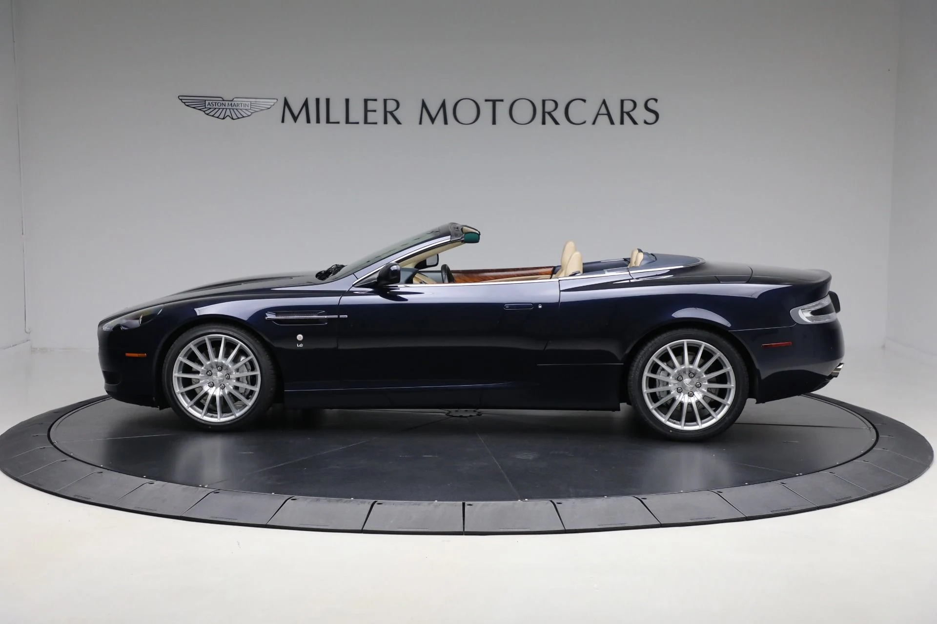 mph002_3646191538_Used_2007_Aston_Martin_DB_9_Volante_99fc32aac0