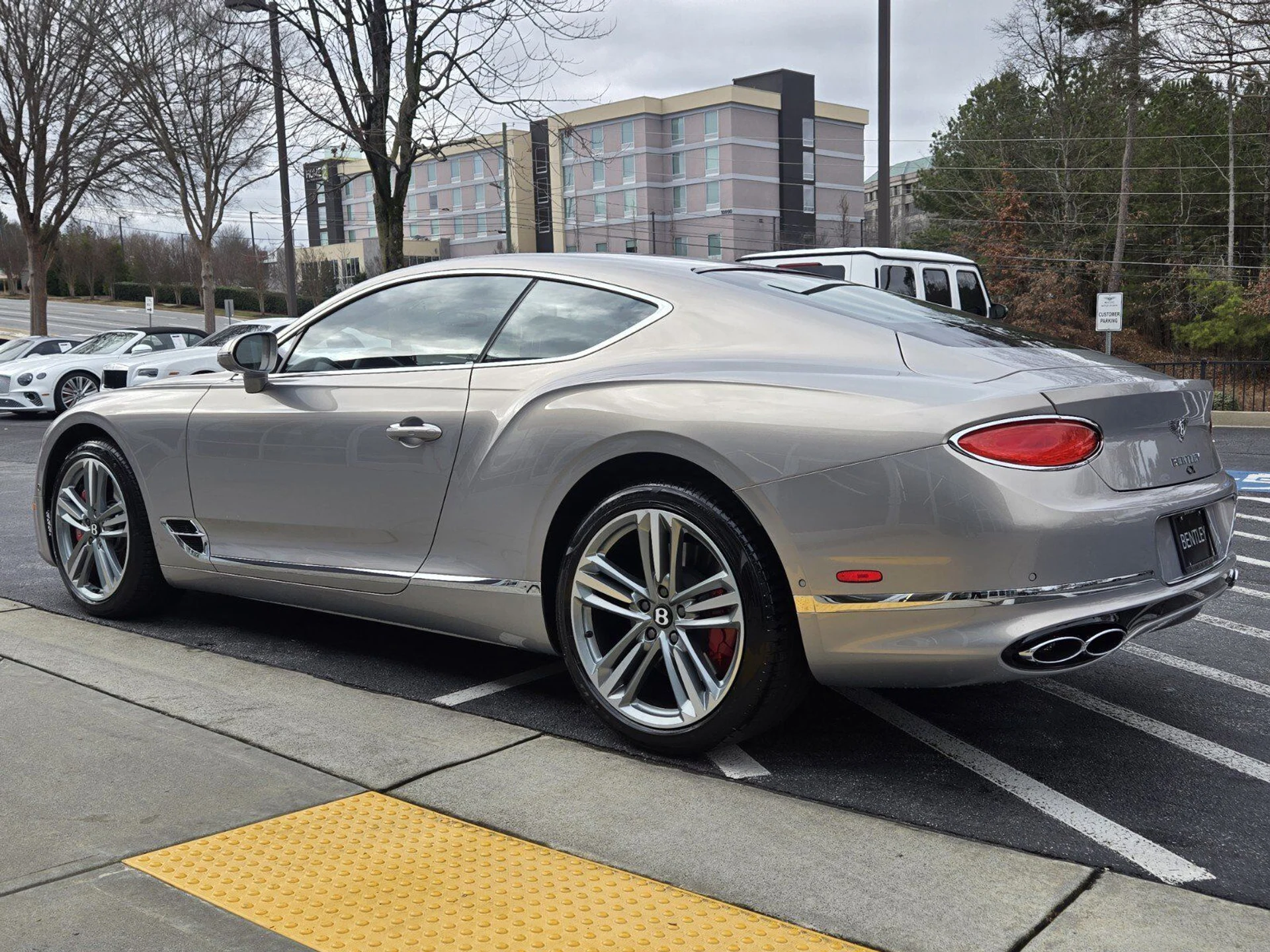 mph002_3659086877_a17dd2fe1d1bd42e3bd93e623711dd0fx_d1b2a6ce72