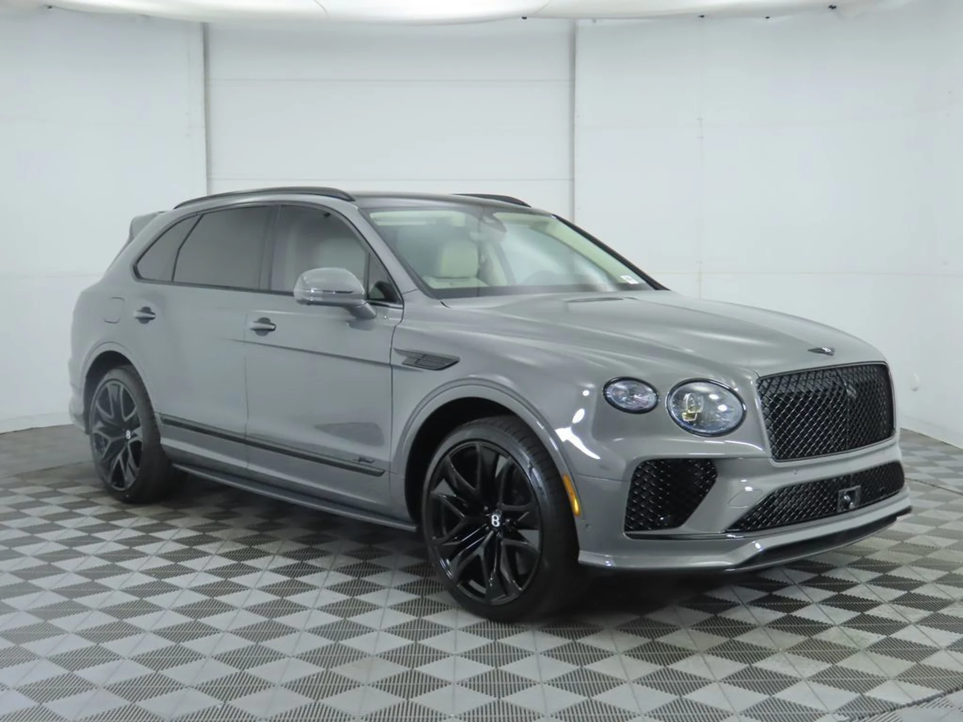 mph002_3664907336_new_2026_bentley_bentayga_8119_22950936_3_1024_603956bcc3