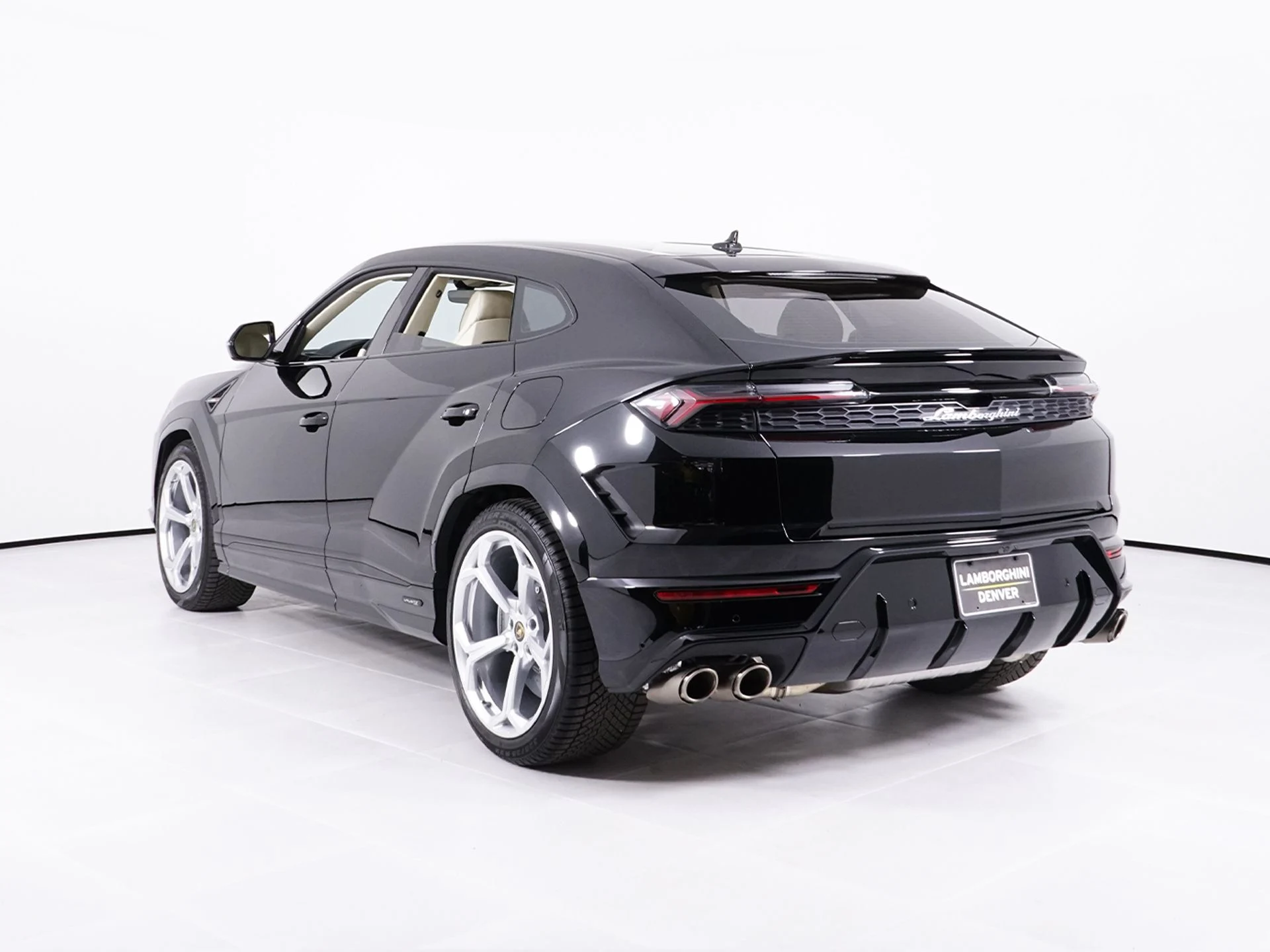 mph002_3666064406_342004c57f8fc332e5196d03aaeb78eax_39b7037b6b