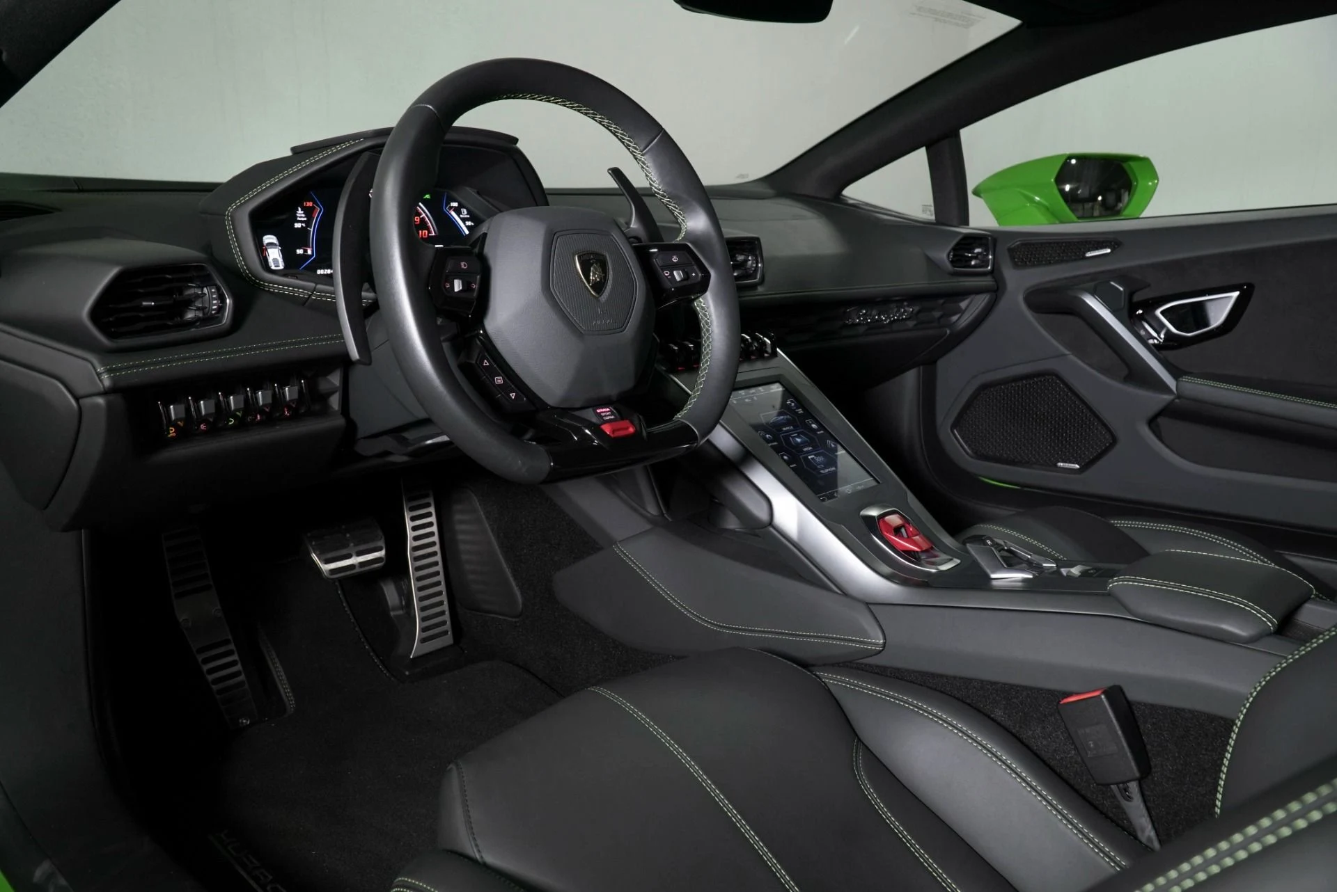 mph002_3678026029_Used_2022_Lamborghini_Huracan_EVO_1774468302_a25c4c8298