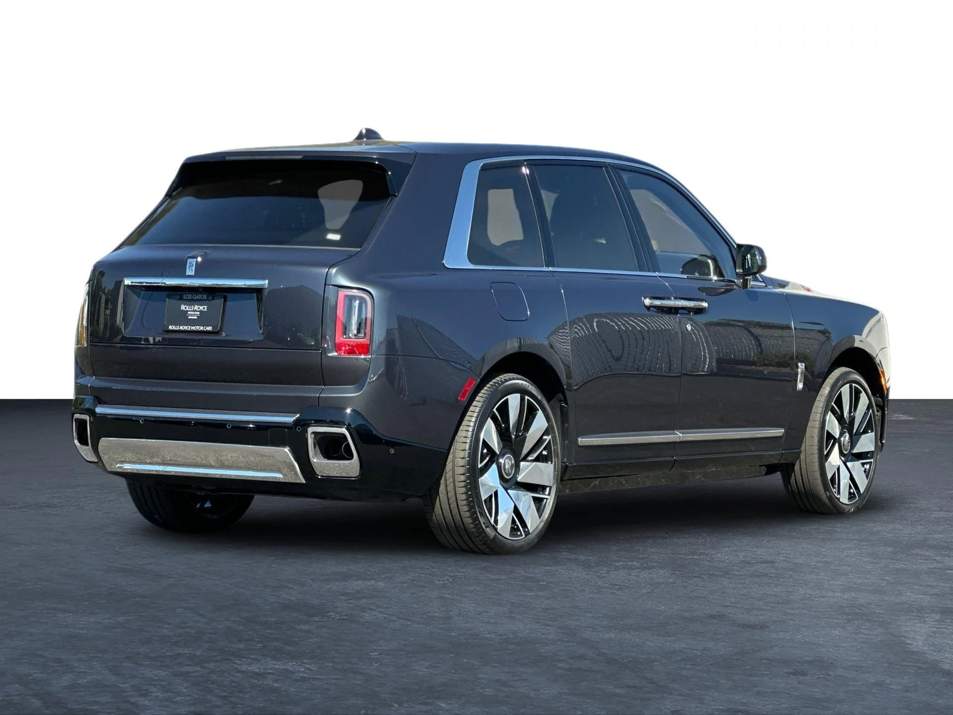 mph002_3678812300_Used_2025_Rolls_Royce_Cullinan_1791514062_0a88517f82