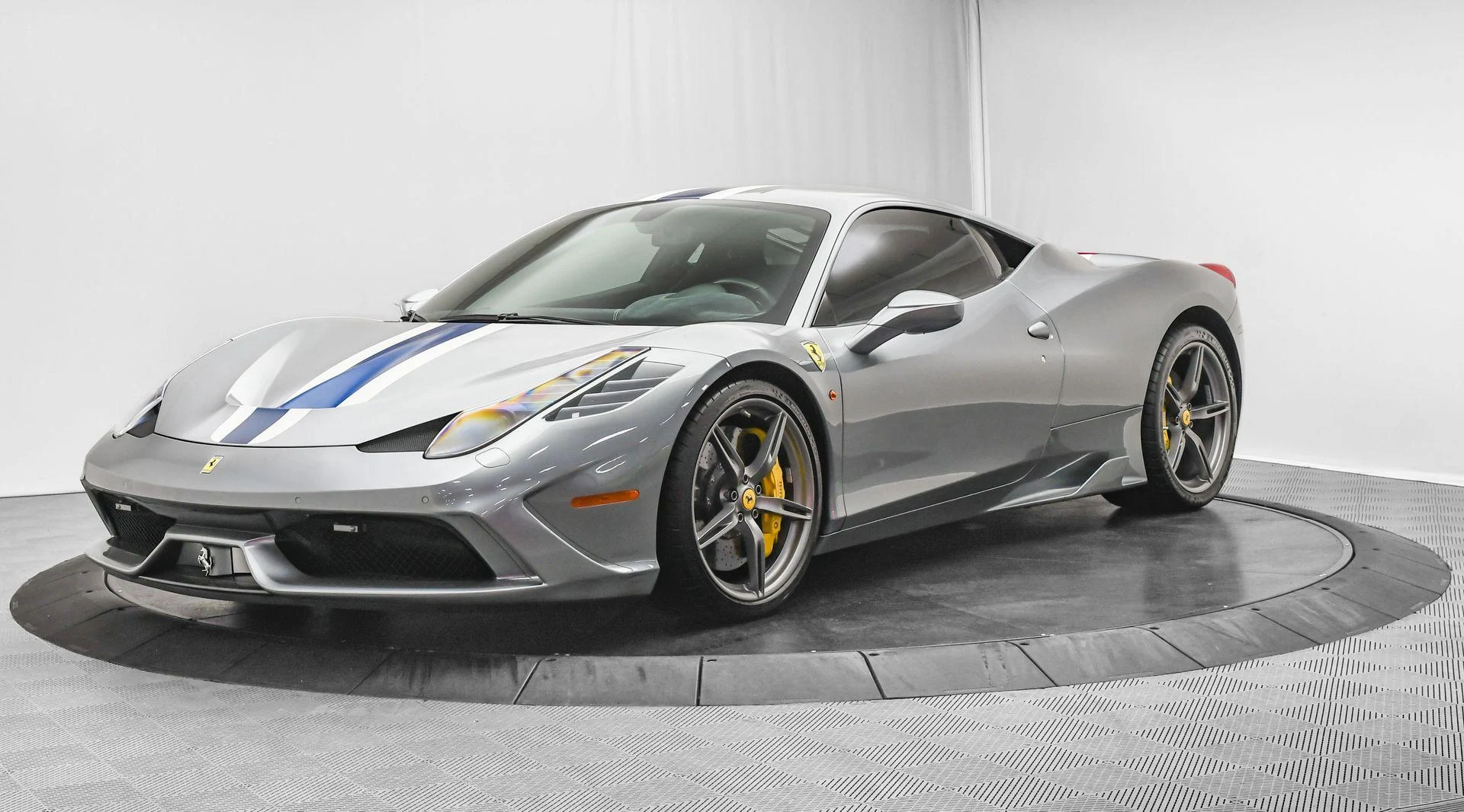 mph002_368098491_Used_2015_Ferrari_458_Italia_Speciale_1757453371_21b285b017