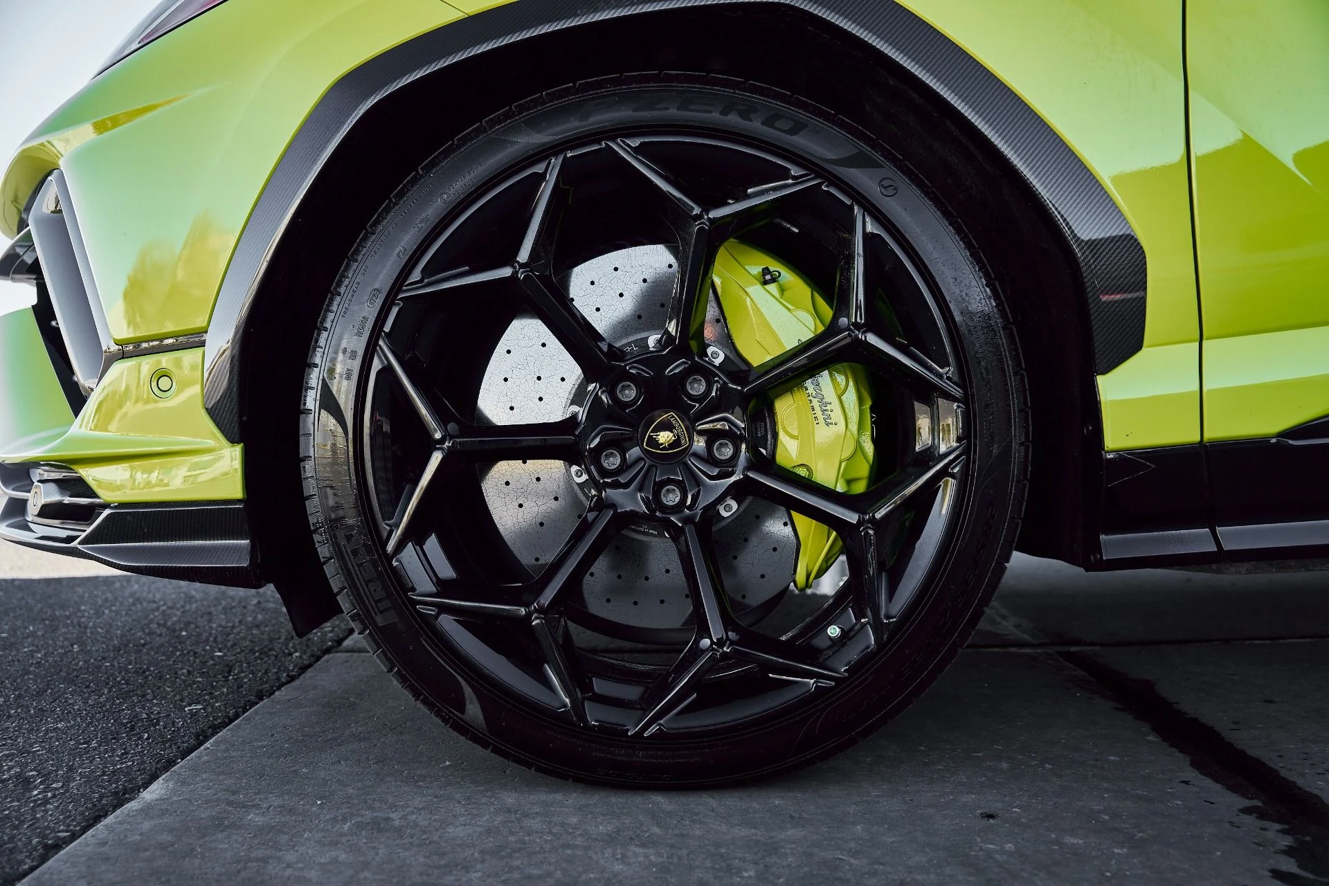 mph002_3683873403_Used_2024_Lamborghini_Urus_Performante_1771724602_a1c617a674