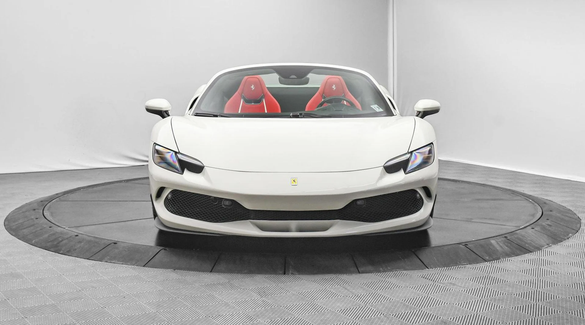 mph002_3691396280_Used_2024_Ferrari_296_GTS_in_Bianco_Avus_1740819835_d8e8ac7db0