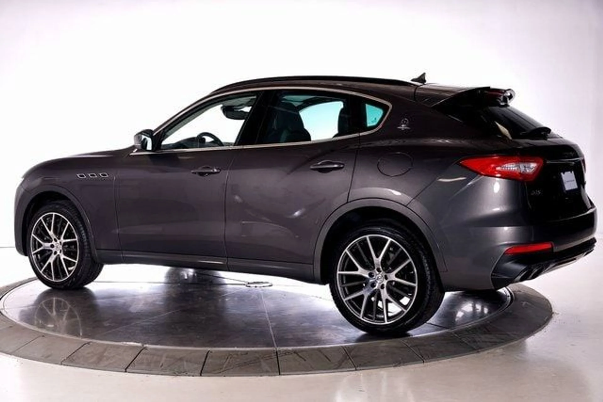 mph002_369288159_c4596d4c2e90f2d81773536eb6bc8079x_c089ddace3