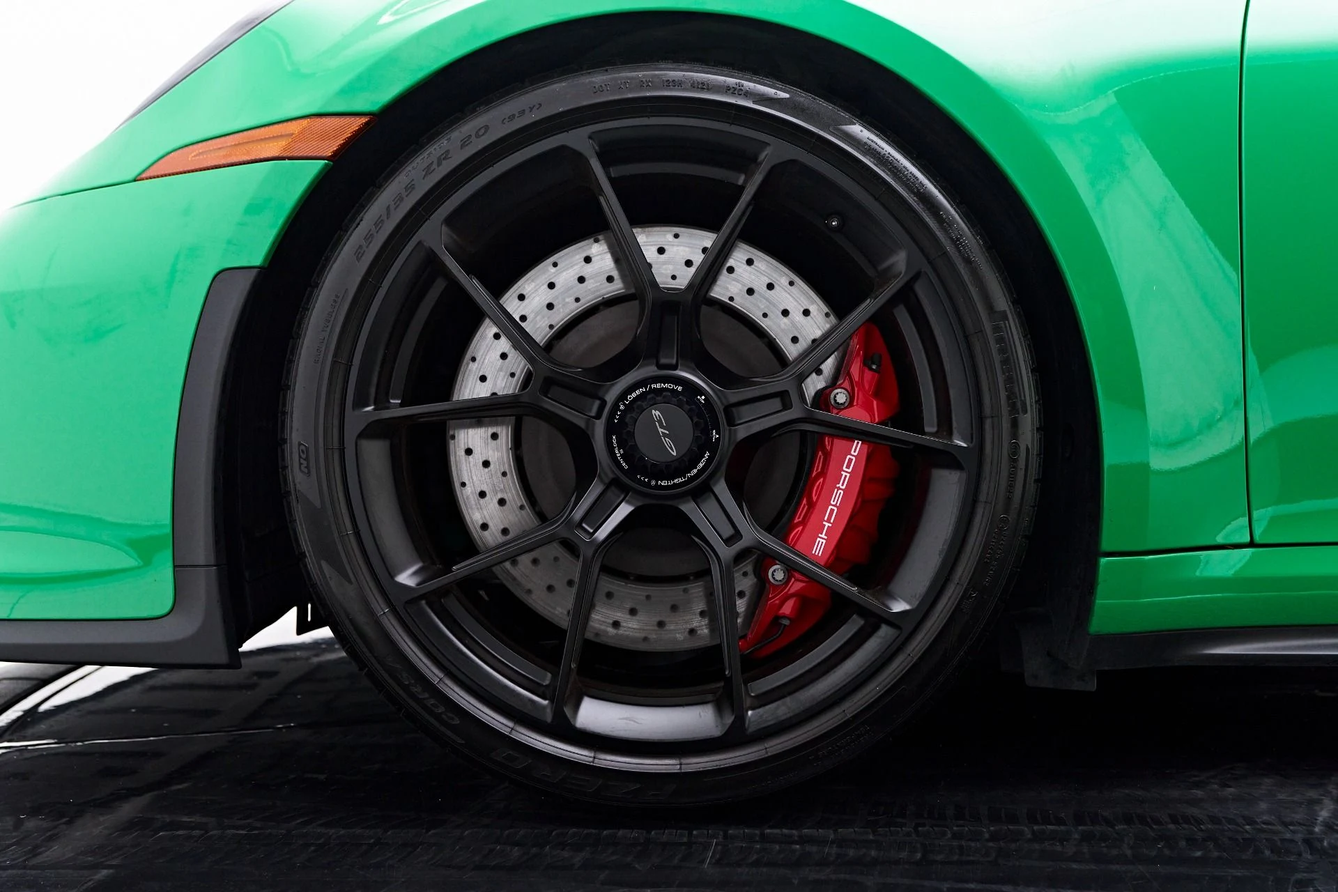 mph002_3698538100_Used_2022_Porsche_911_GT_3_1763574748_4d180273ef