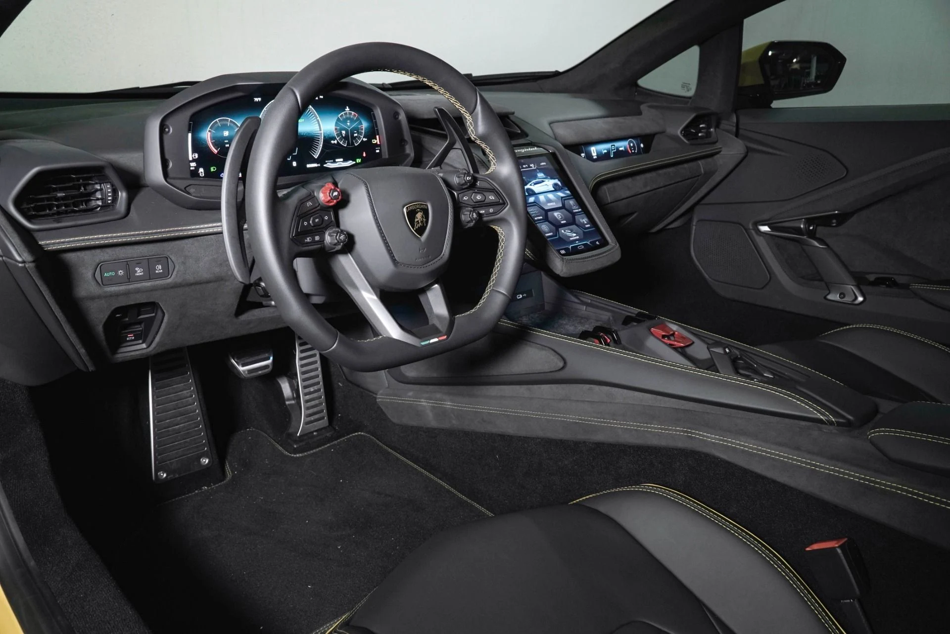 mph002_3701498774_Used_2026_Lamborghini_Temerario_1785784012_cfe7b149d2