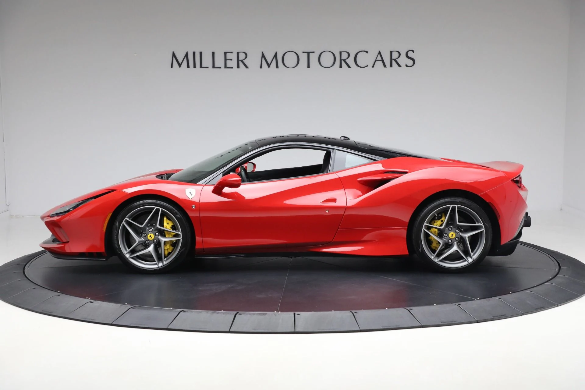 mph002_3707961133_Used_2021_Ferrari_F8_Tributo_9891811f27