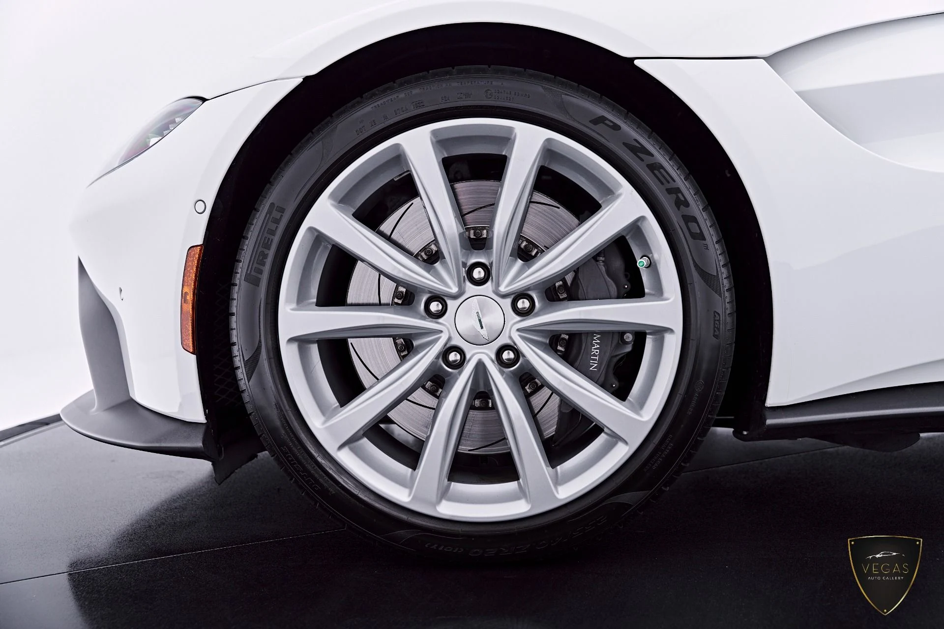mph002_3715453598_Used_2023_Aston_Martin_Vantage_1783622398_4af287baa4