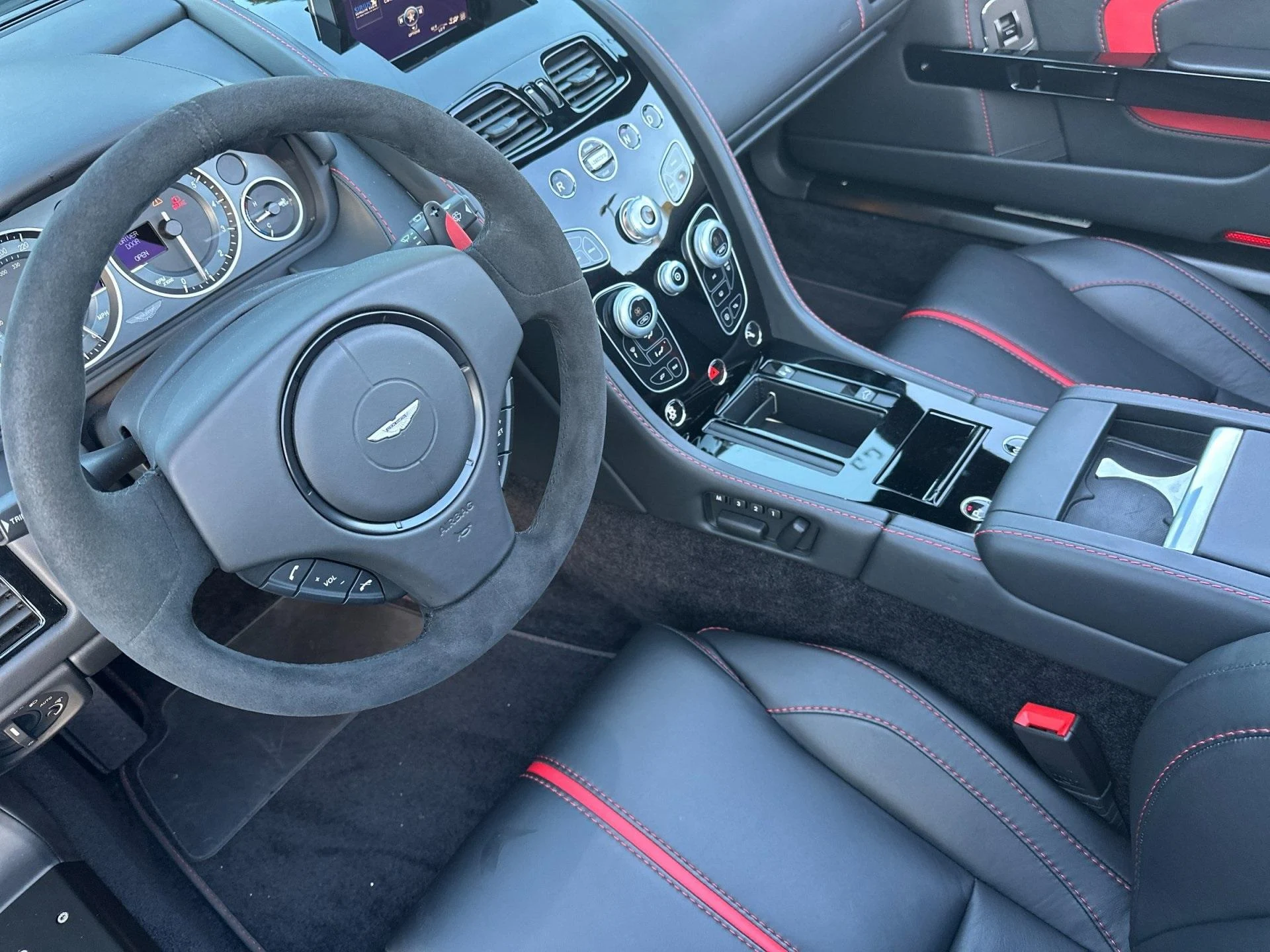 mph002_371767064_Used_2017_Aston_Martin_V12_Vantage_S_1763219345_b6ffffa0db