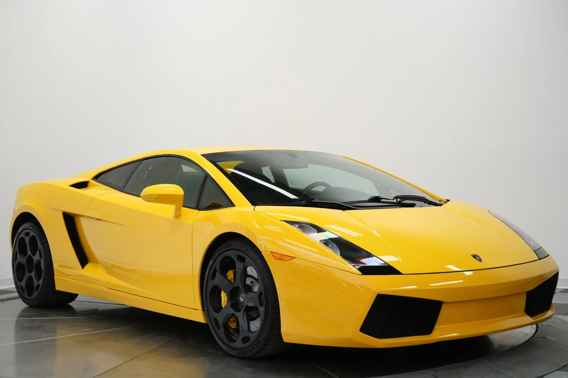 mph002_3724357074_Used_2004_Lamborghini_Gallardo_Low_Miles_First_Production_Year_1773936325_67e64489cf