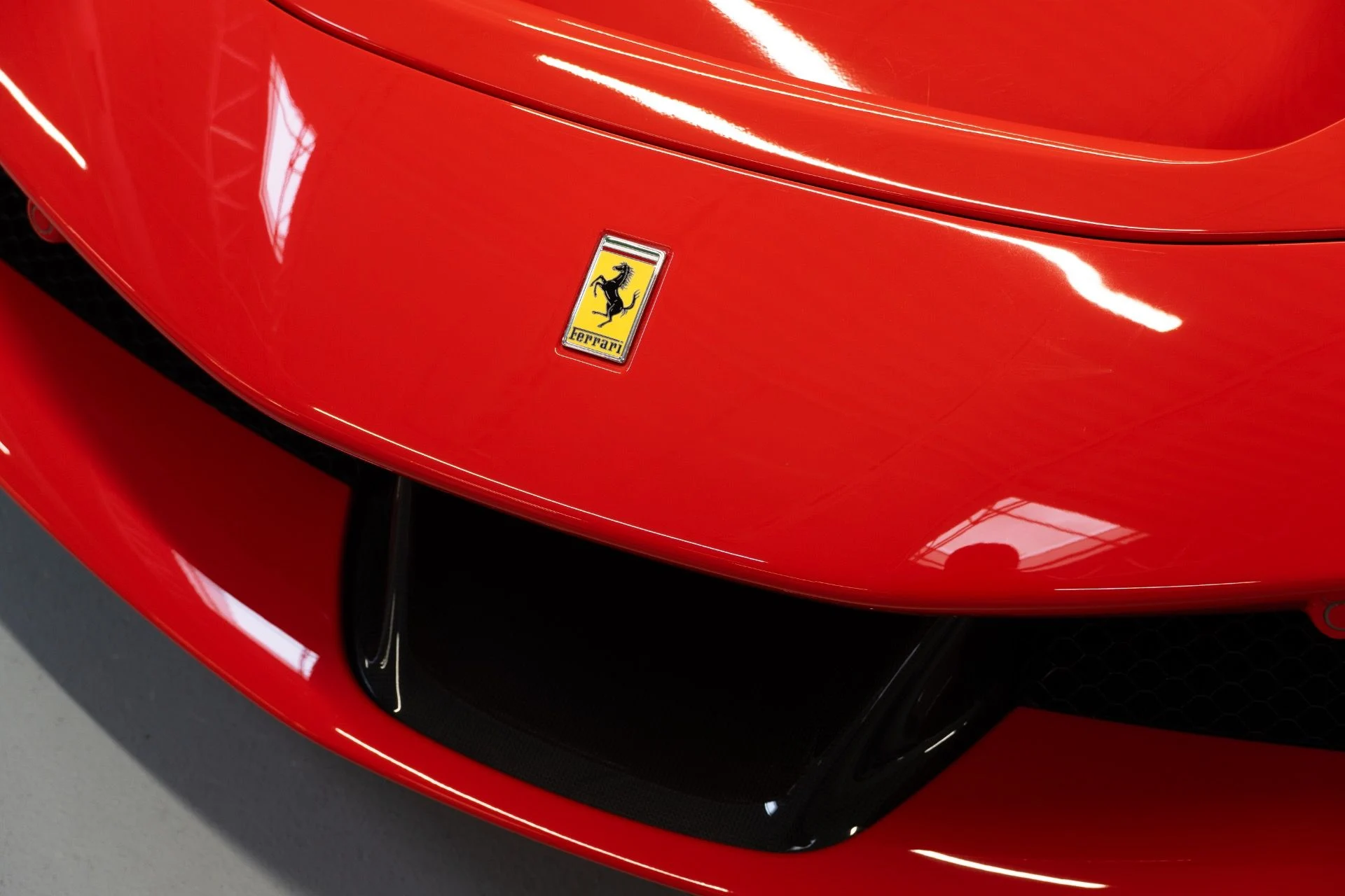 mph002_3726676842_Used_2022_Ferrari_SF_90_Stradale_1736189132_14a290edde