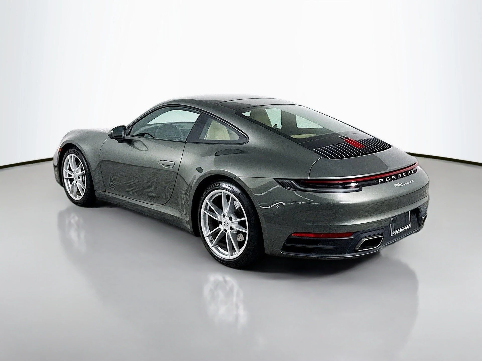 mph002_3735035444_18375f7c2f9f8720cf7c118228fc26b9x_526516a9ee