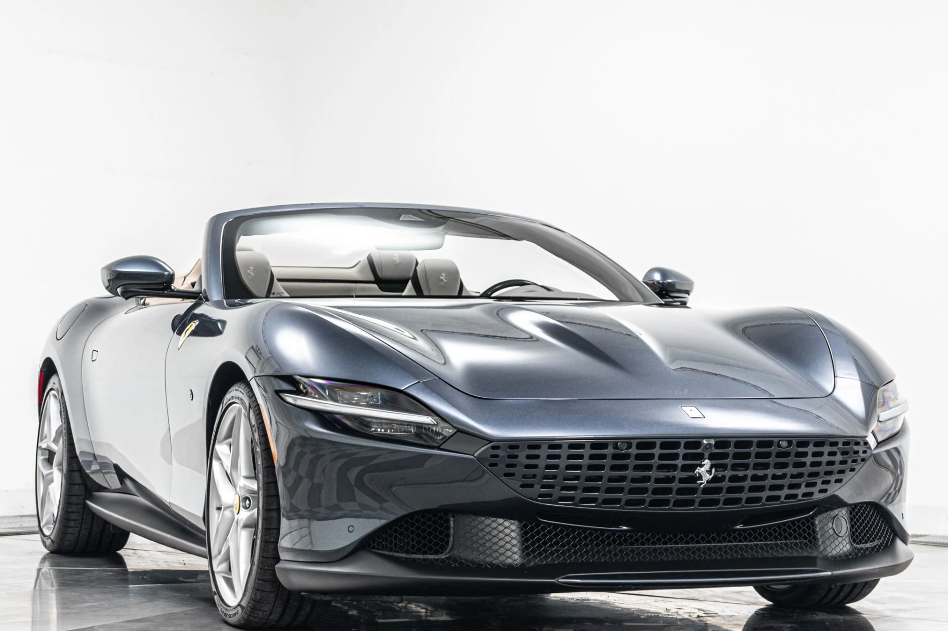 mph002_373859310_Used_2025_Ferrari_Roma_Spider_As_New_Magneride_Suspension_Loaded_with_Tech_Options_1783606945_b124f6b841