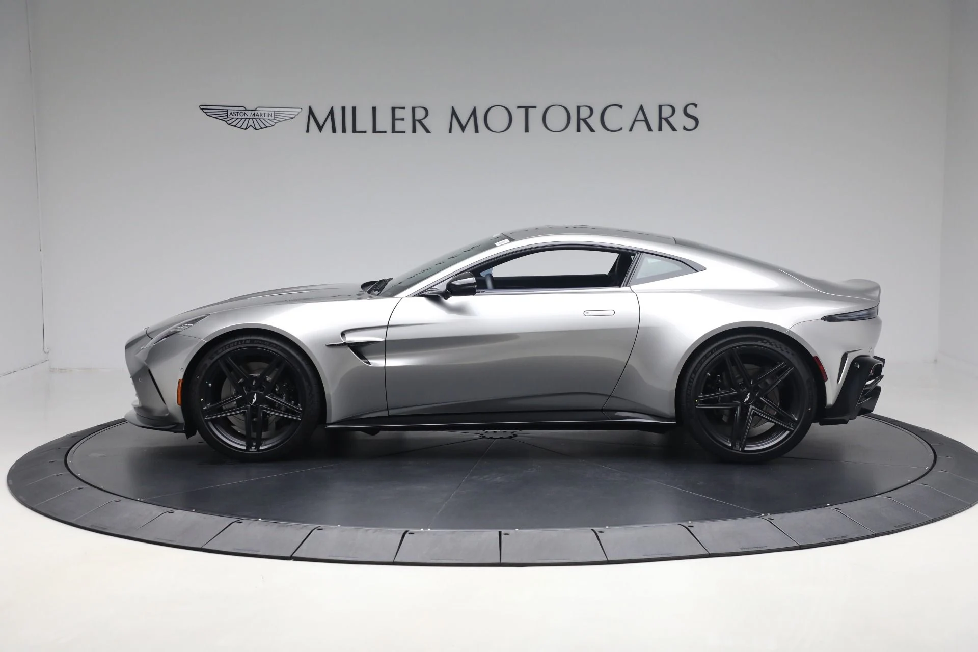 mph002_3741645732_New_2025_Aston_Martin_Vantage_279fd481b5