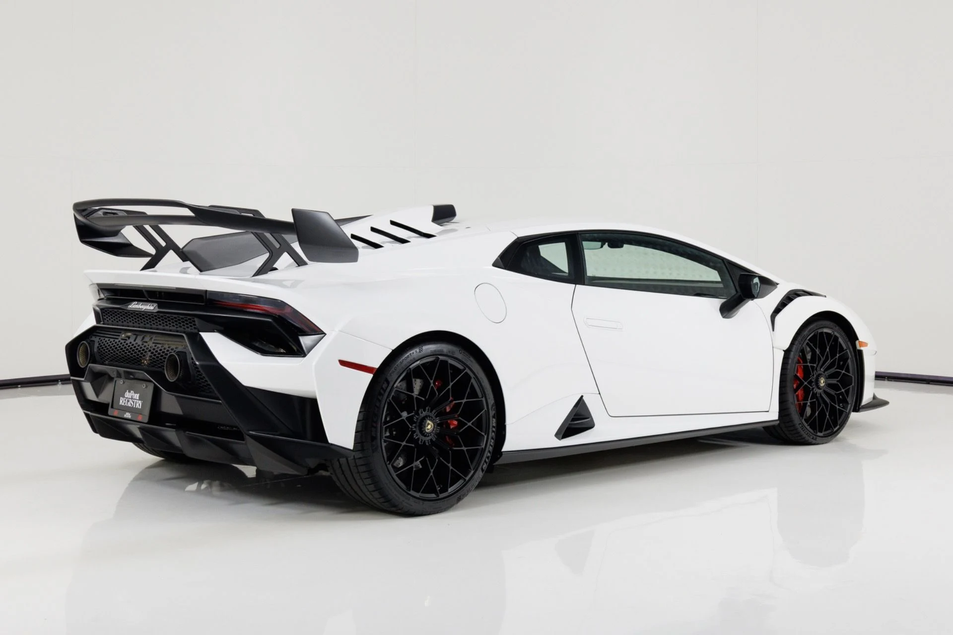 mph002_3749421958_Used_2021_Lamborghini_Huracan_STO_1789754410_807186b6a6