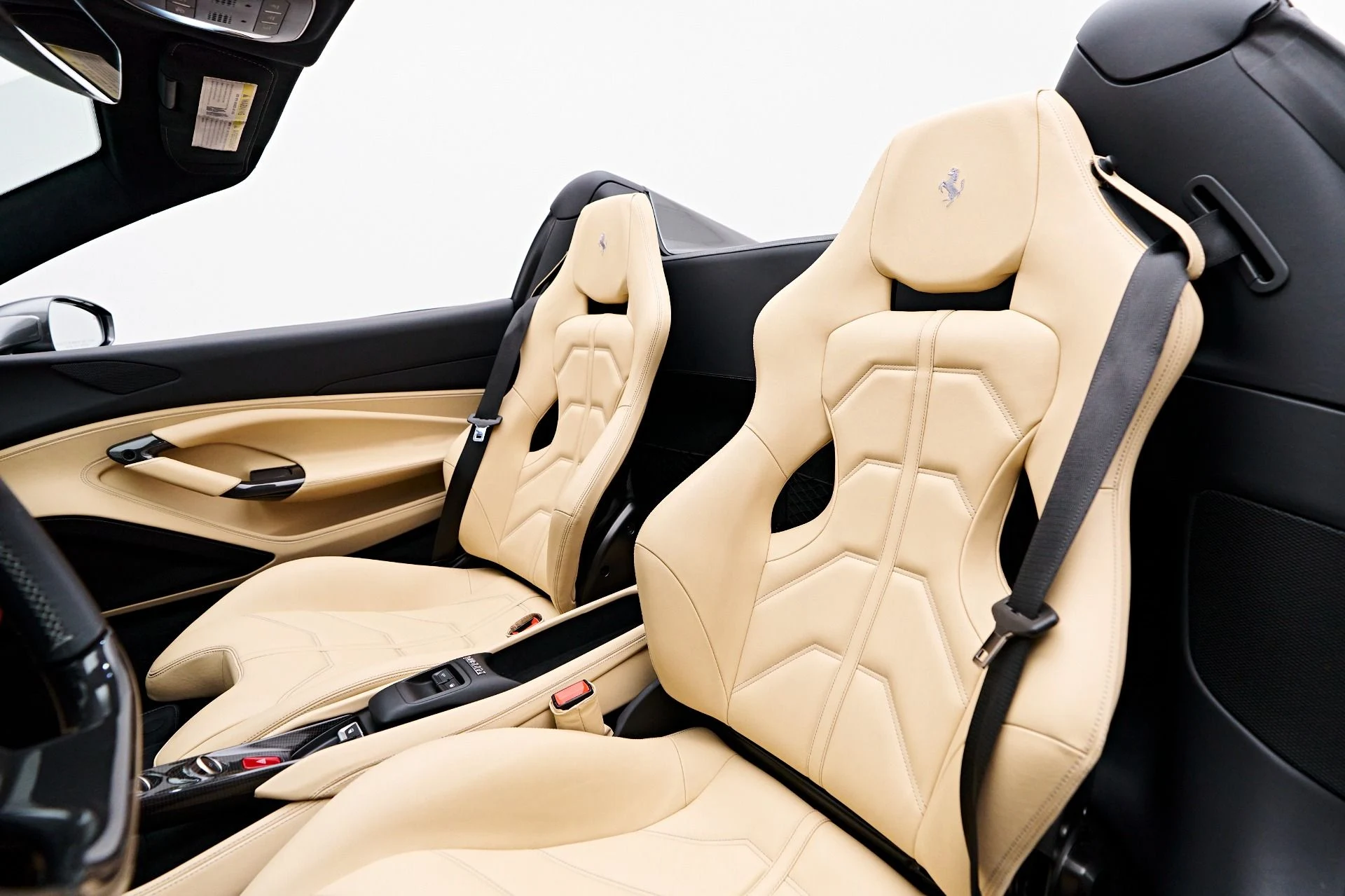 mph002_3750534395_Used_2022_Ferrari_F8_Spider_Base_1769106989_9a07646e91