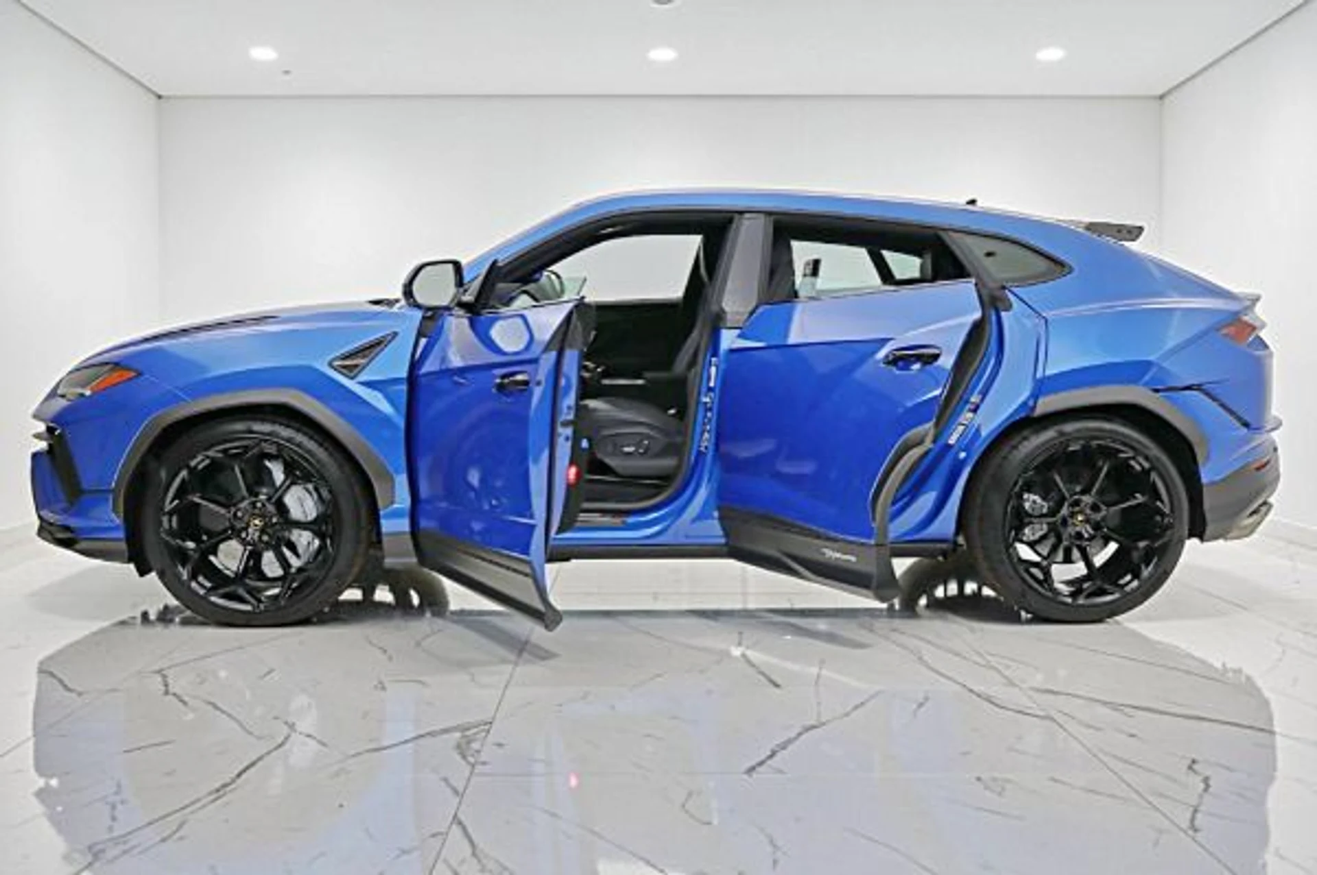 mph002_3764930427_Used_2024_Lamborghini_Urus_Performante_LEASE_OPTIONS_AVAILABLE_95a744db04