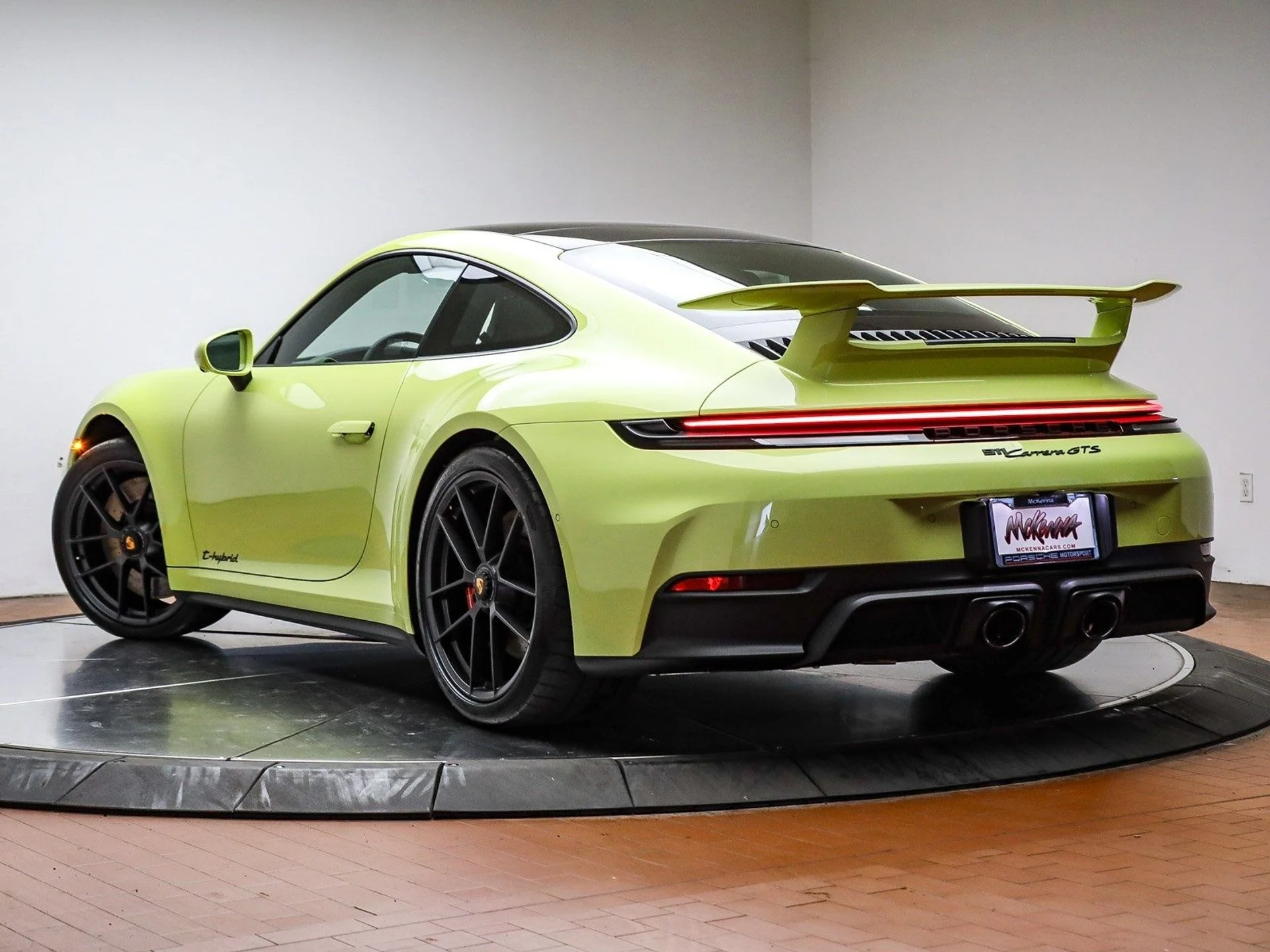 mph002_3775007169_01e1c0dcc2553d199823b0bc961fb4f4x_0ff2be95e8