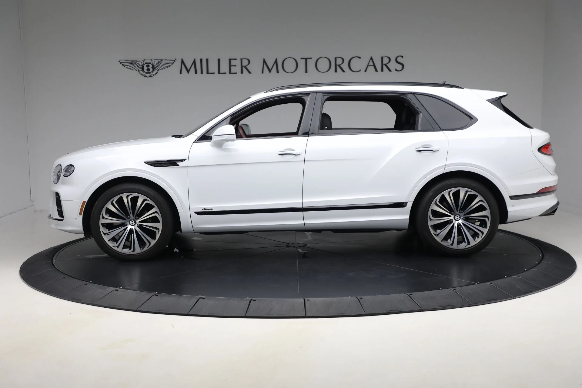 mph002_3775325228_Used_2023_Bentley_Bentayga_EWB_Azure_V8_61c8630dbc