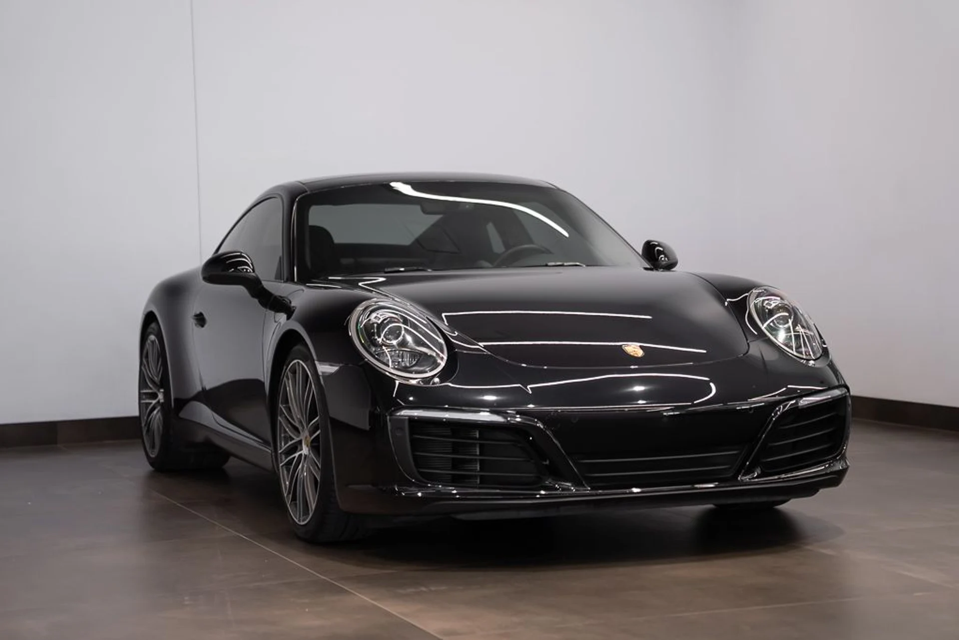 mph002_3776409028_porsche_911_2017_21854f11fa