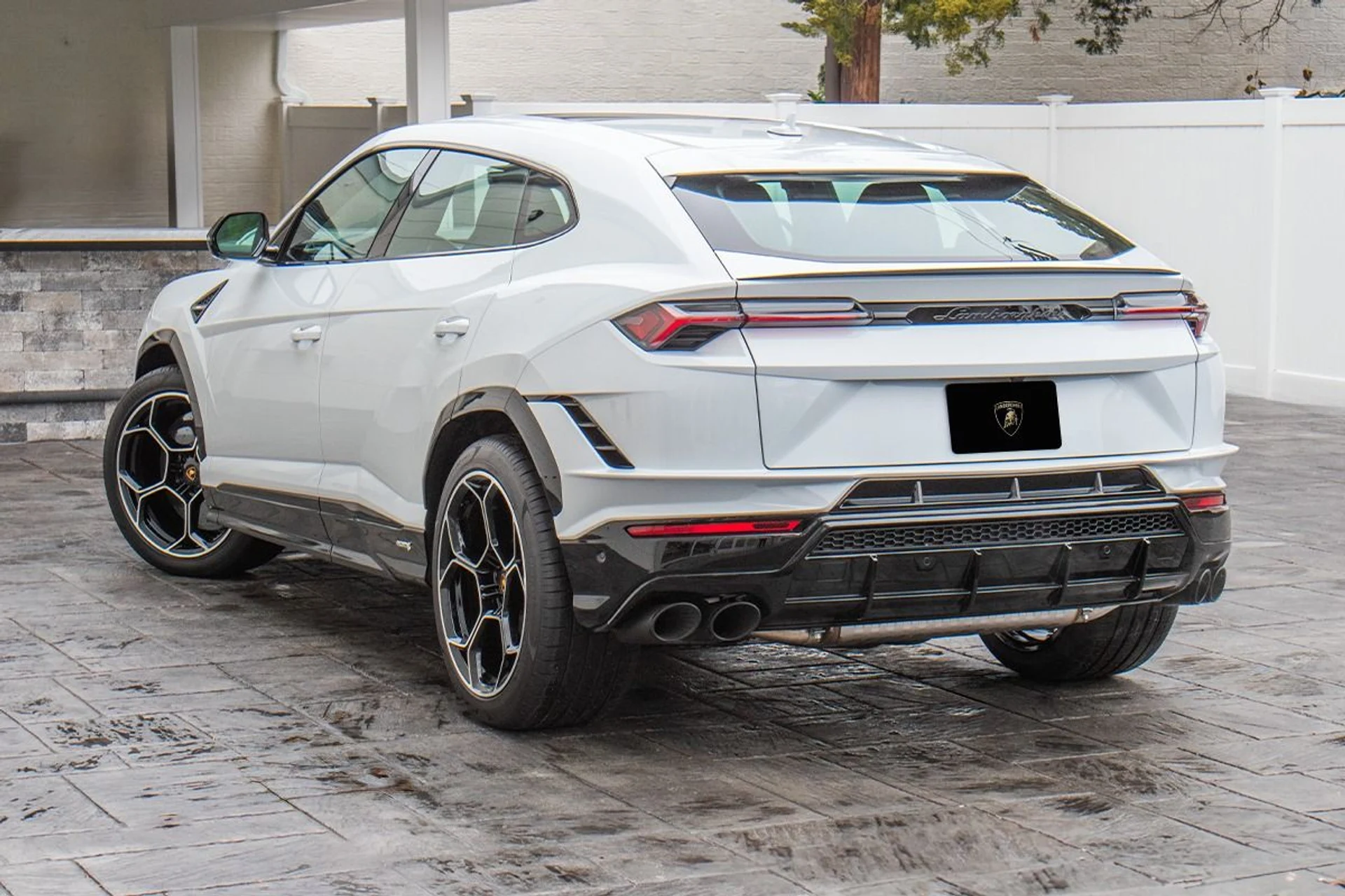 mph002_3789567855_Used_2024_Lamborghini_Urus_S_1736004526_f49433aa7b