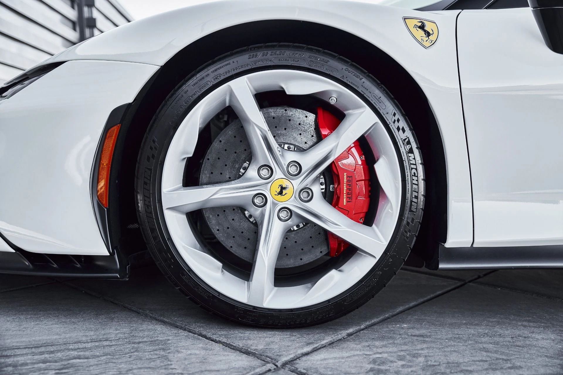 mph002_3795219277_Used_2025_Ferrari_SF_90_Spider_Base_1776876534_badc653cfb