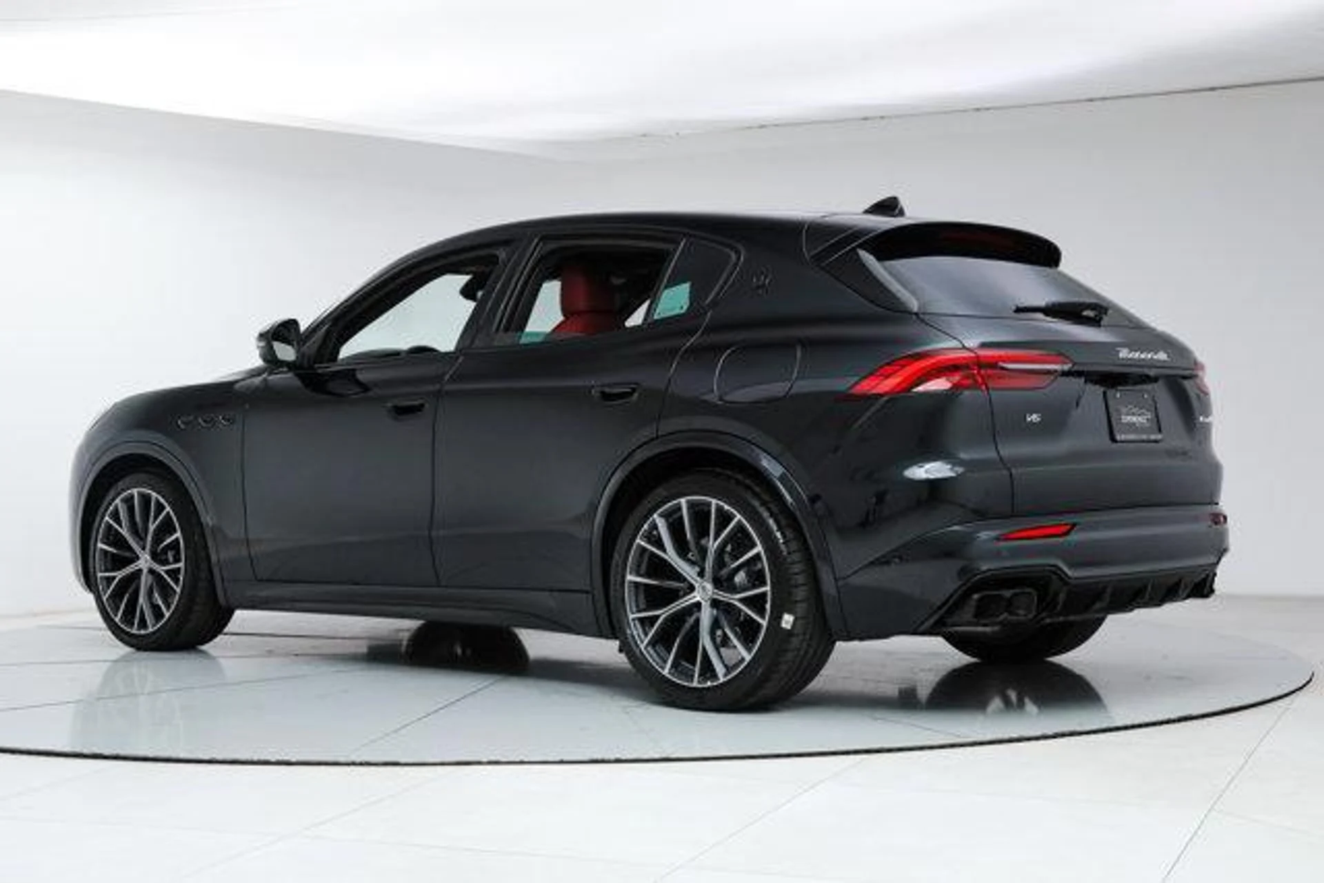 mph002_3804863759_o58_RYT_N0_G_Nns1aq_C_Jiol3_M0v6k_18a5dbdff0