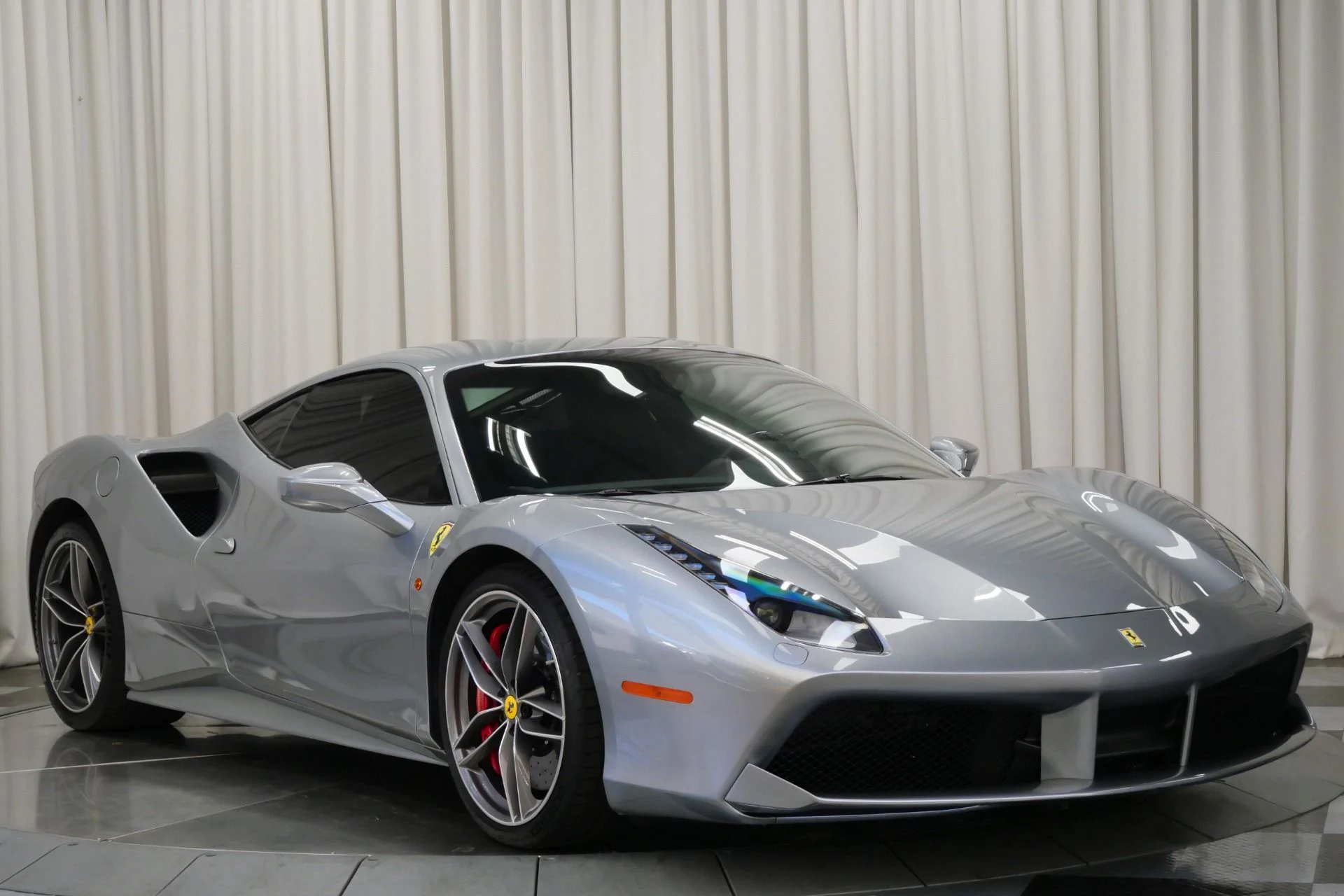 mph002_3806604454_Used_2018_Ferrari_488_GTB_1757341188_93fac61987